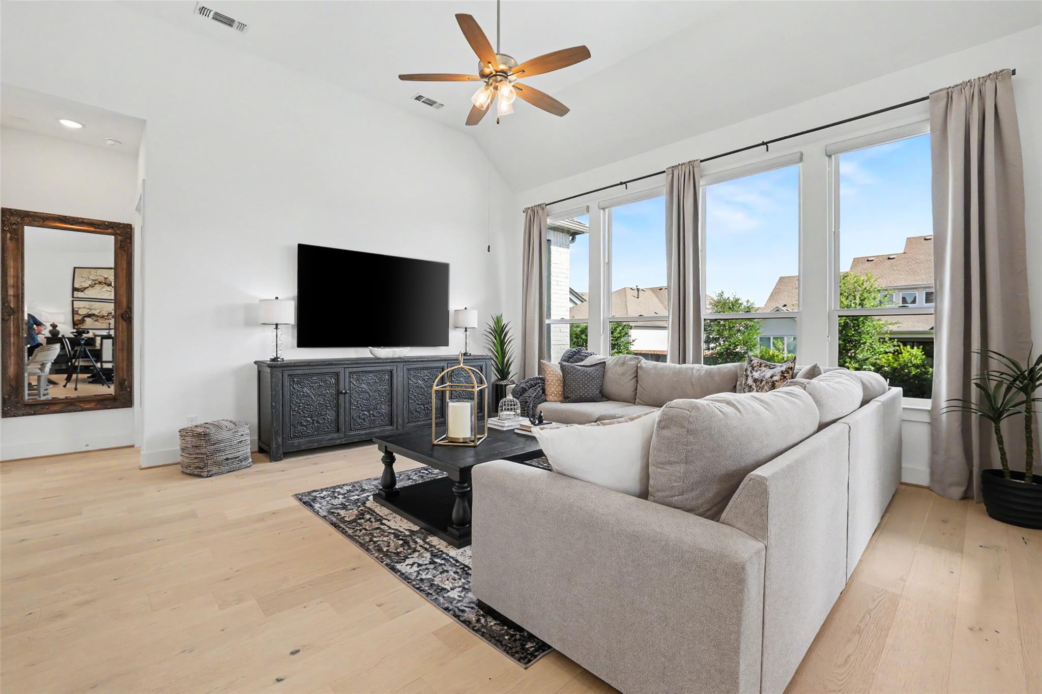 225 Sadaba St, Liberty Hill, TX 78642