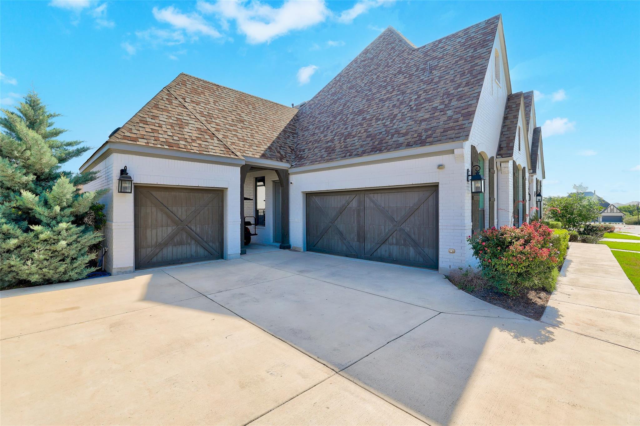 225 Sadaba St, Liberty Hill, TX 78642