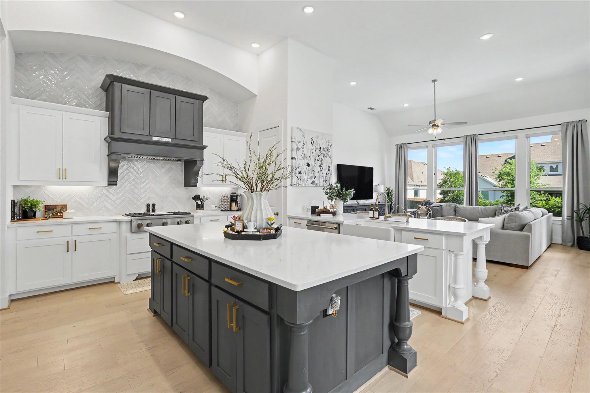 225 Sadaba St, Liberty Hill, TX 78642