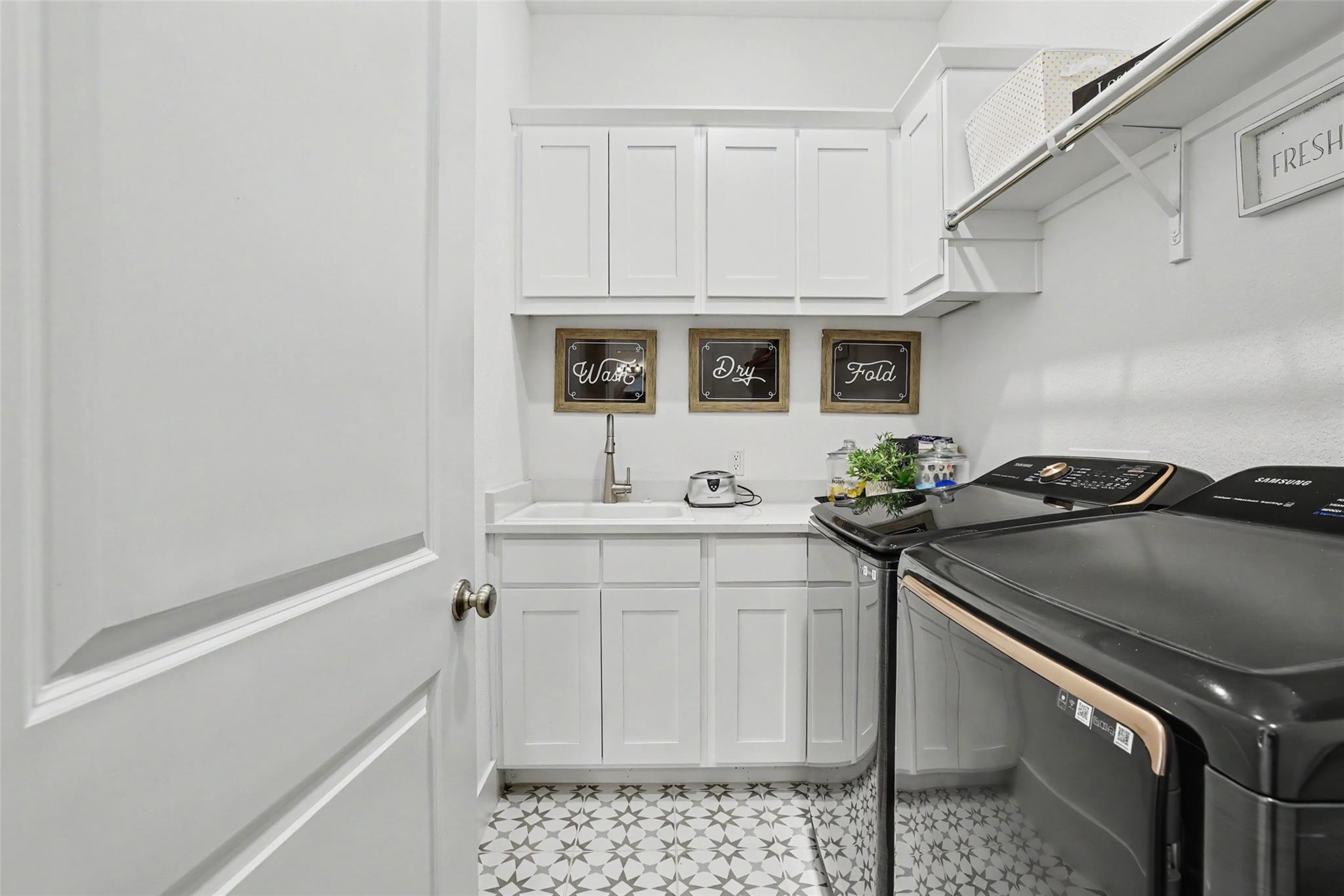 225 Sadaba St, Liberty Hill, TX 78642