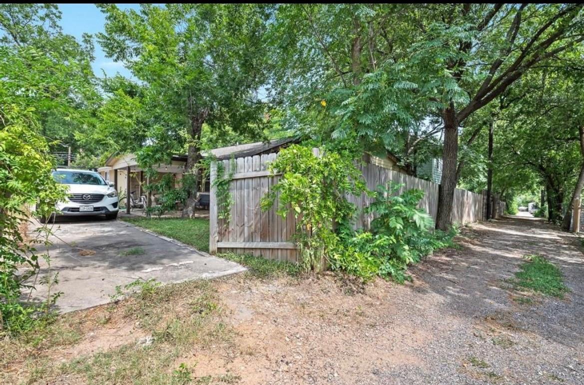 1606 Walnut Ave # B, Austin, TX 78702