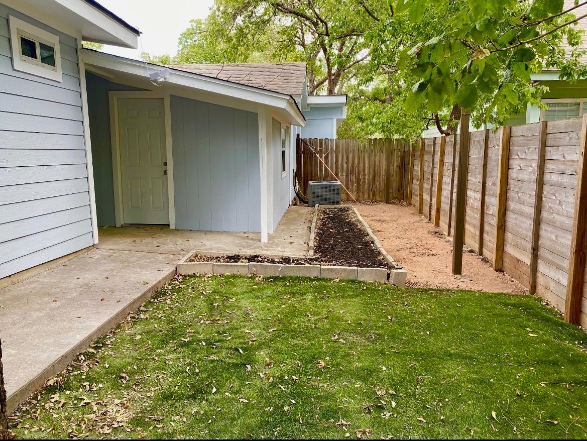 1606 Walnut Ave # B, Austin, TX 78702