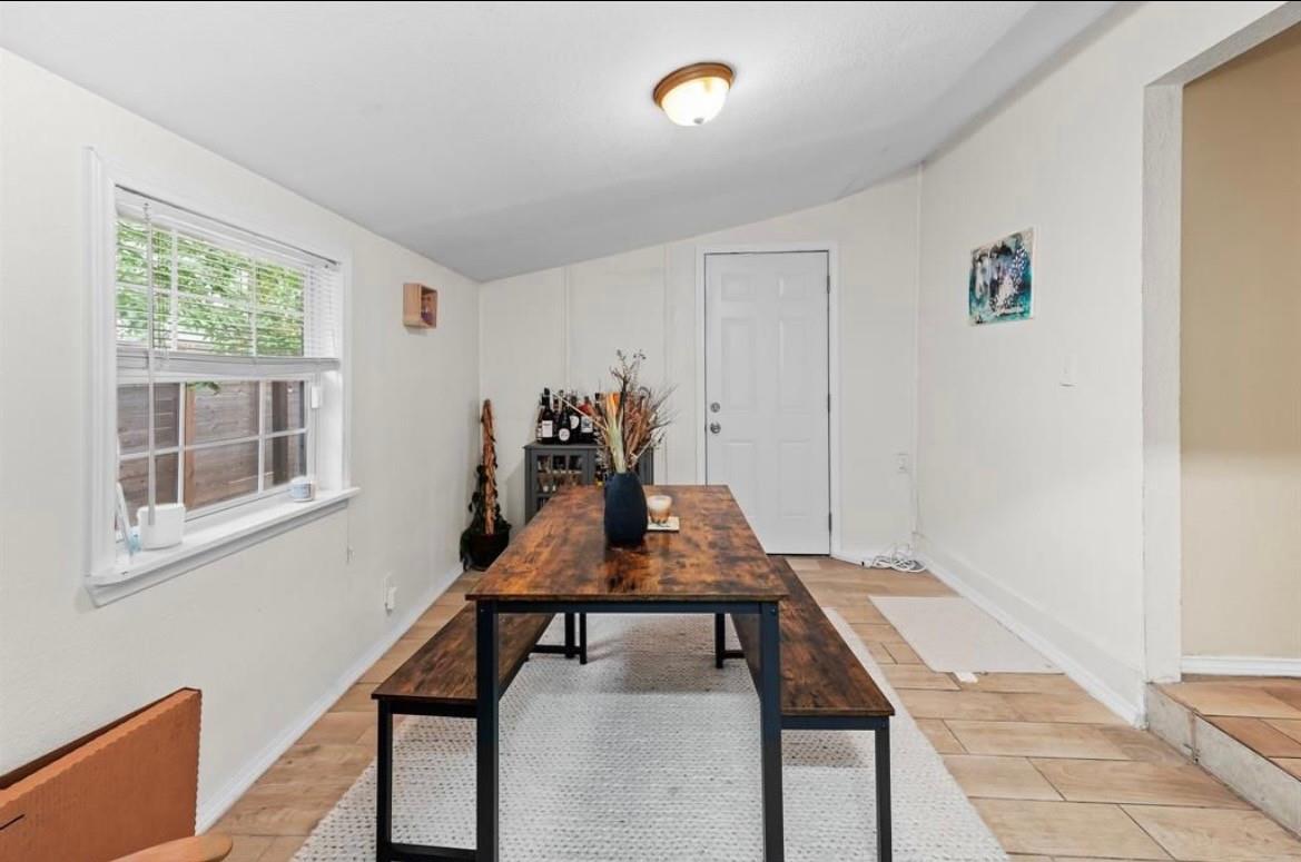 1606 Walnut Ave # B, Austin, TX 78702