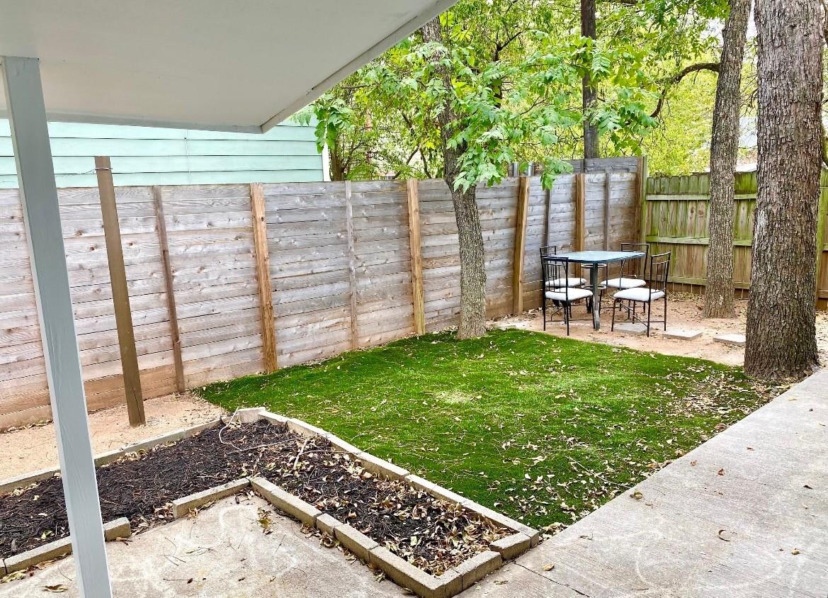 1606 Walnut Ave # B, Austin, TX 78702