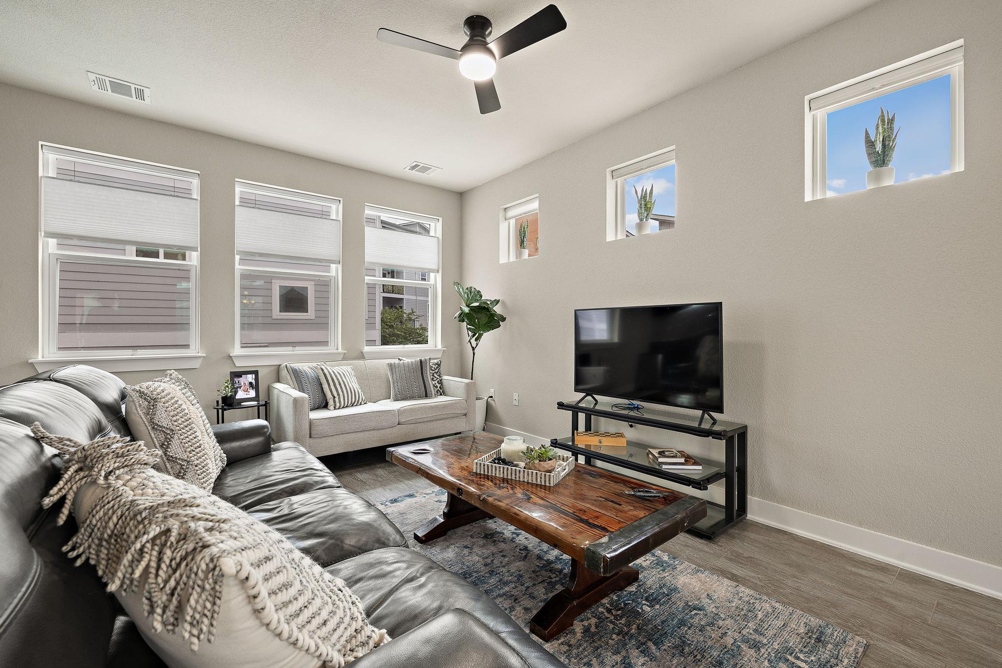 1913 Teagle Dr, Austin, TX 78741