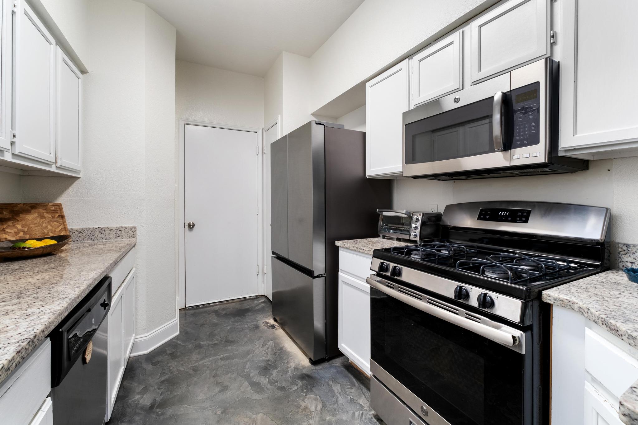10512 Watchful Fox Dr, Austin, TX 78748