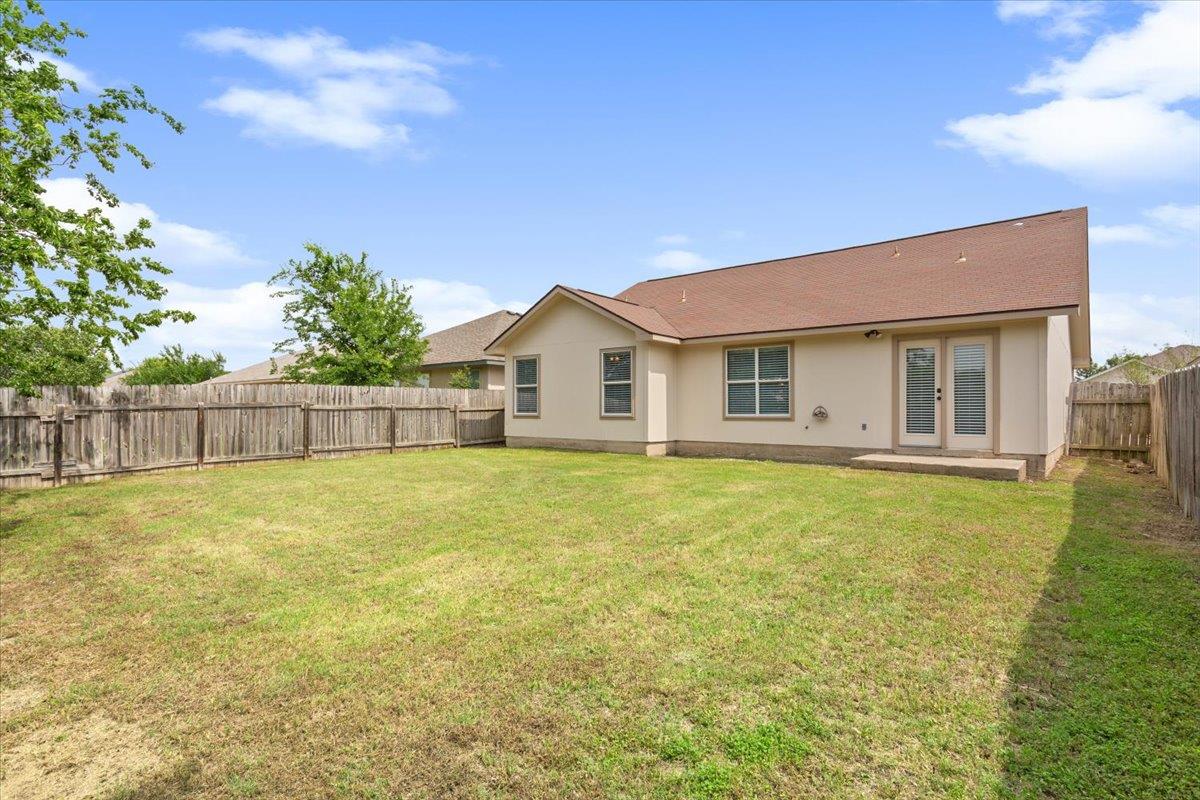237 Moonstone Dr, Jarrell, TX 76537