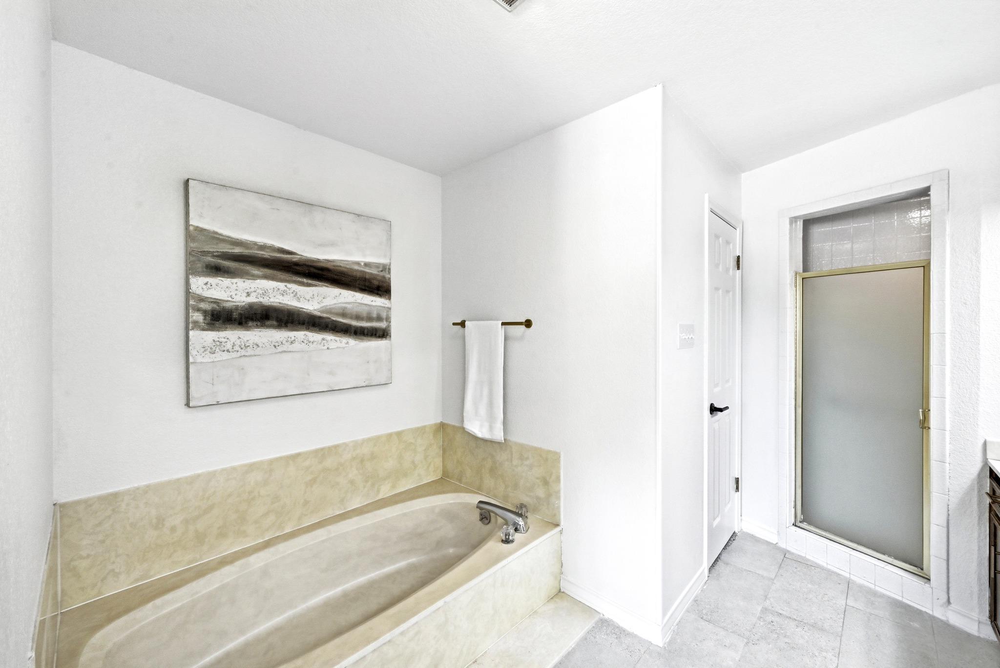 2107 Baltusrol Dr, Austin, TX 78747