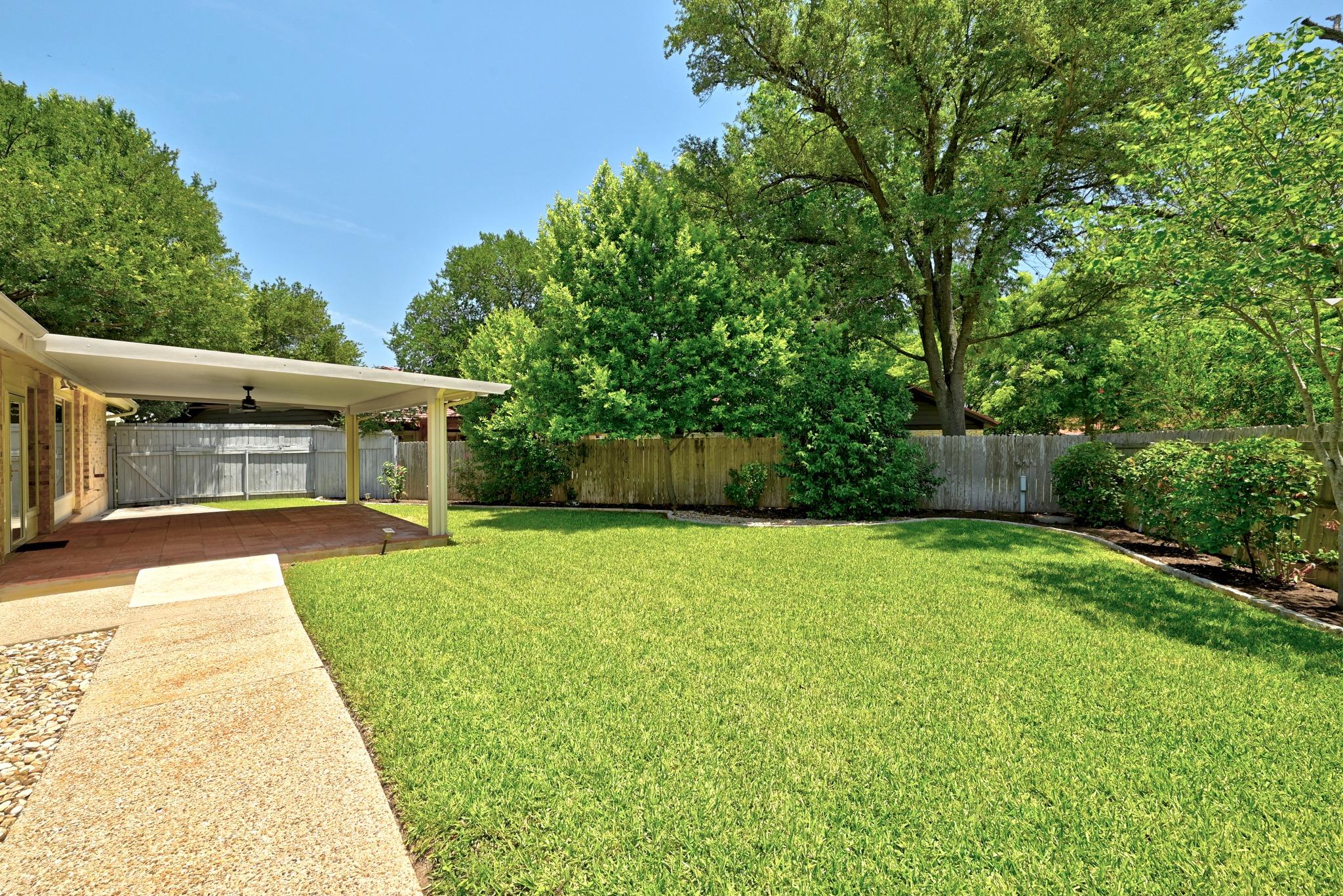 2107 Baltusrol Dr, Austin, TX 78747