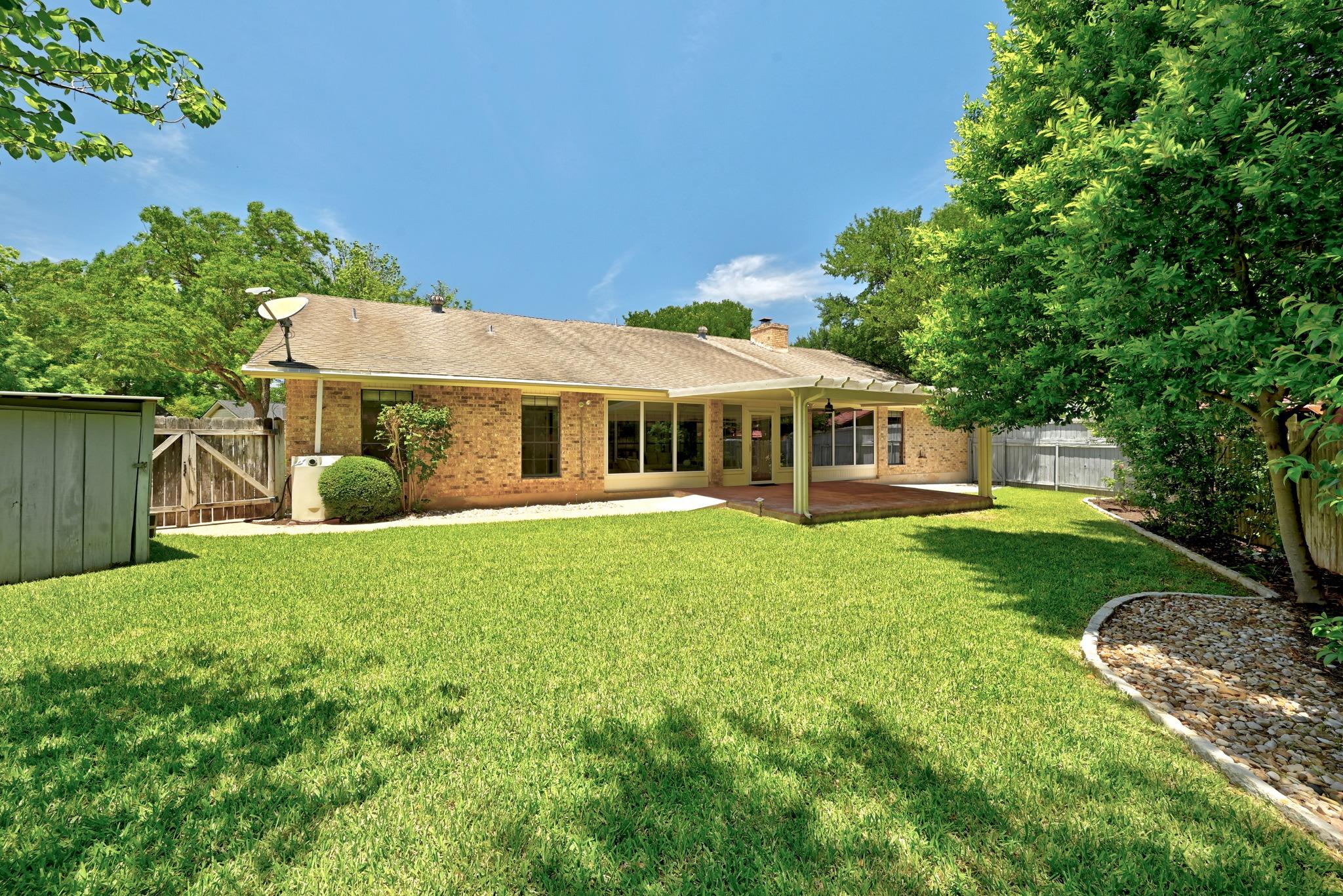 2107 Baltusrol Dr, Austin, TX 78747