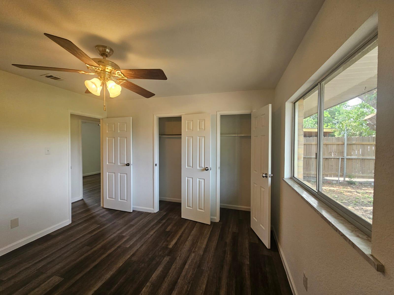 1401 Trinity St, Lockhart, TX 78644