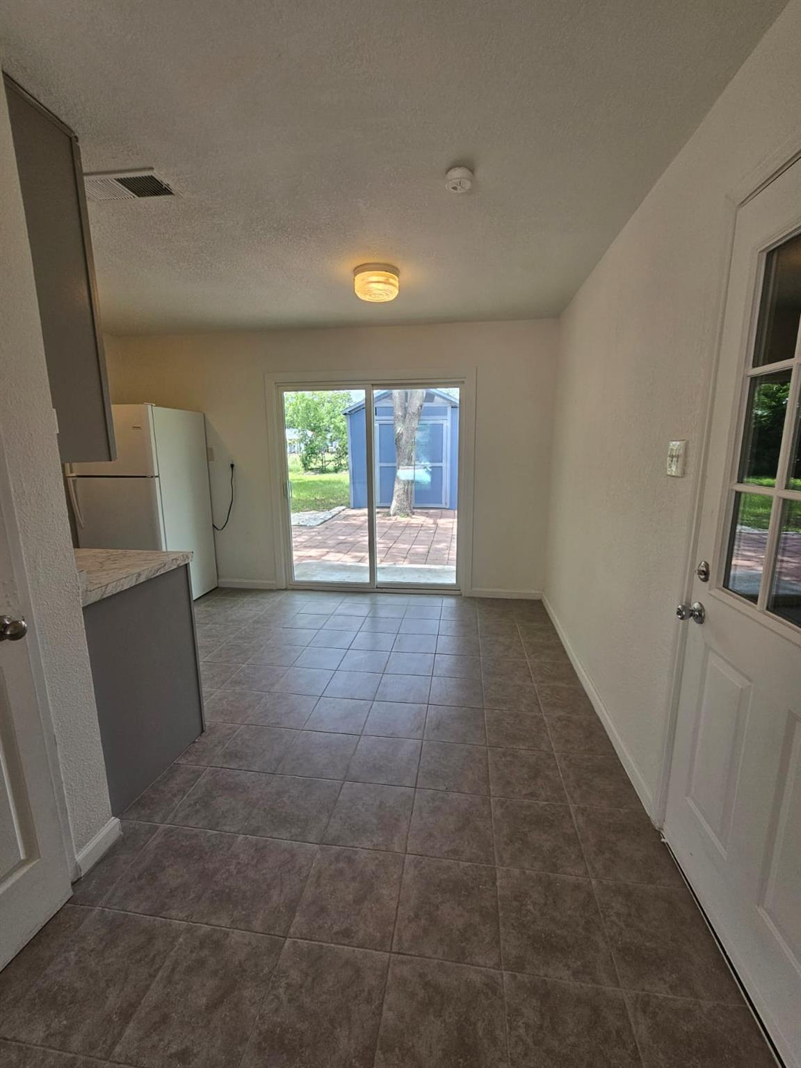1401 Trinity St, Lockhart, TX 78644