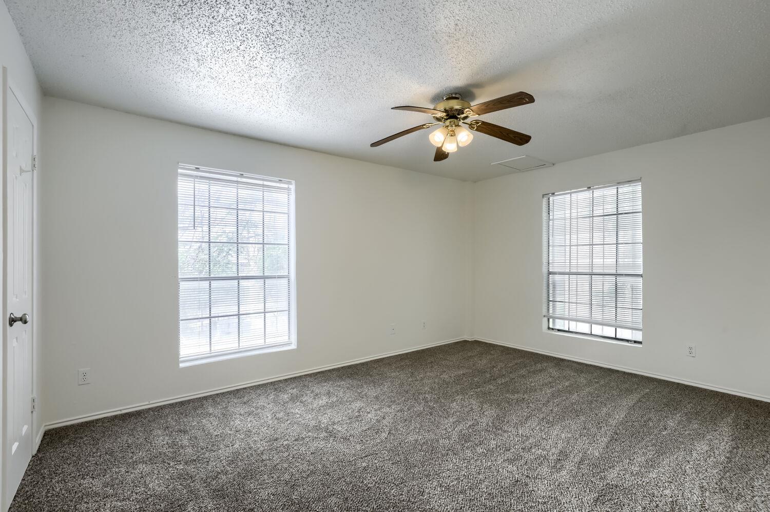 2401 Leon St # 100, Austin, TX 78705