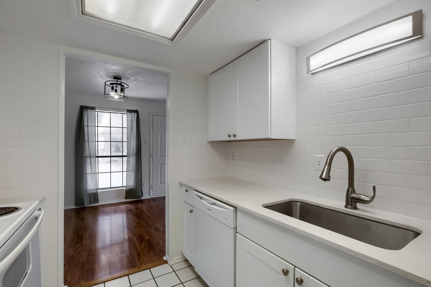 2401 Leon St # 100, Austin, TX 78705