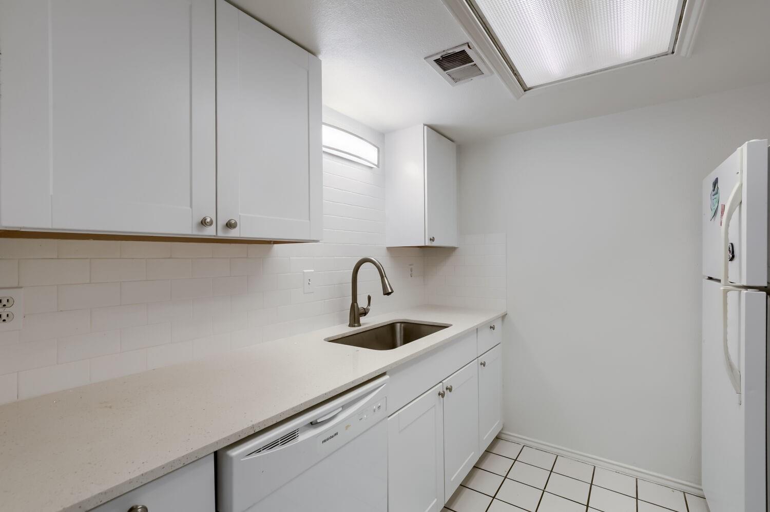 2401 Leon St # 100, Austin, TX 78705