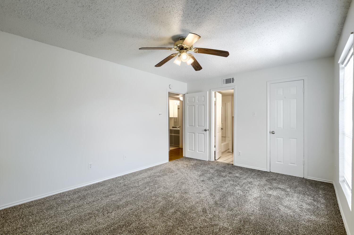 2401 Leon St # 100, Austin, TX 78705