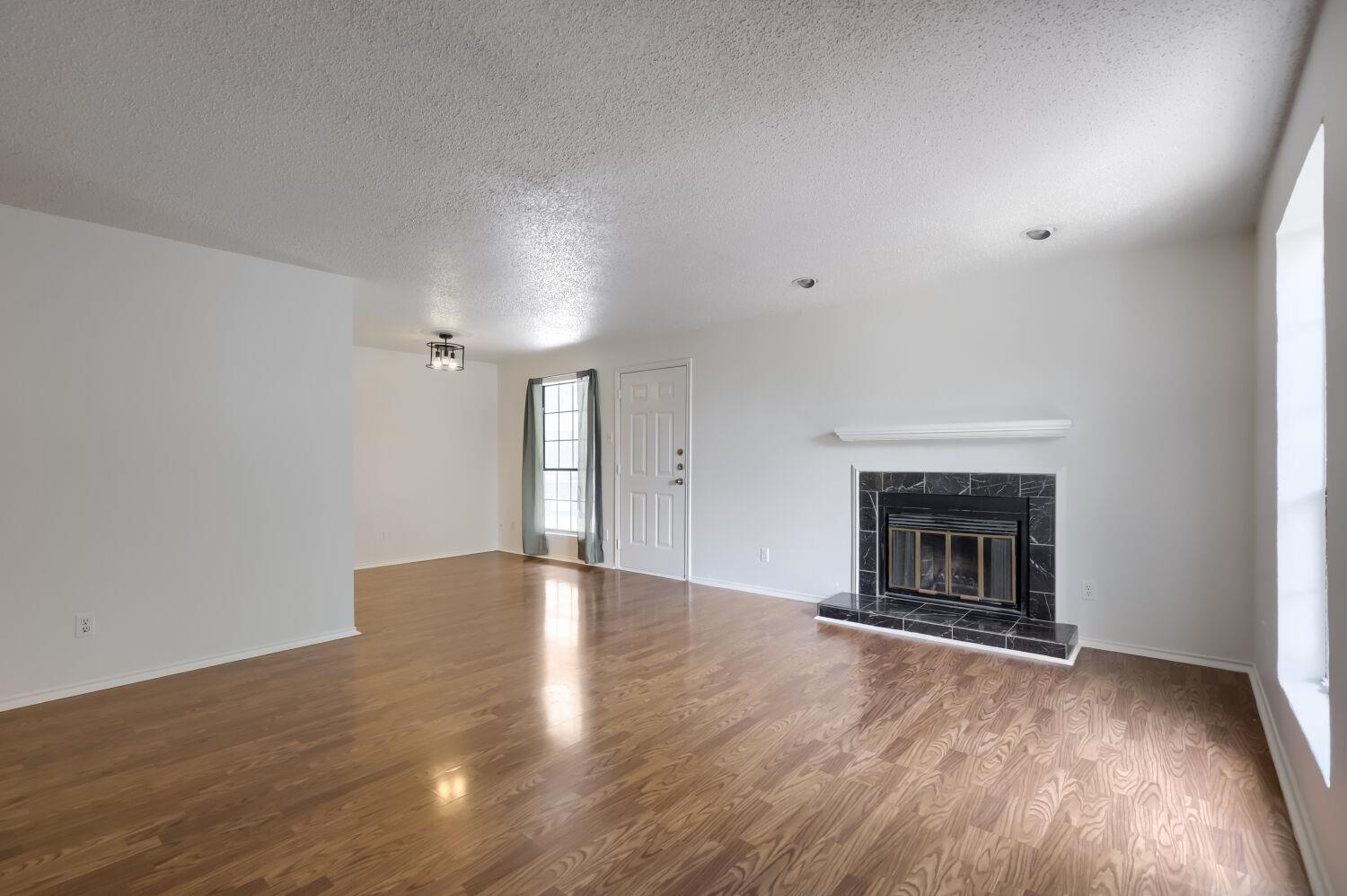 2401 Leon St # 100, Austin, TX 78705