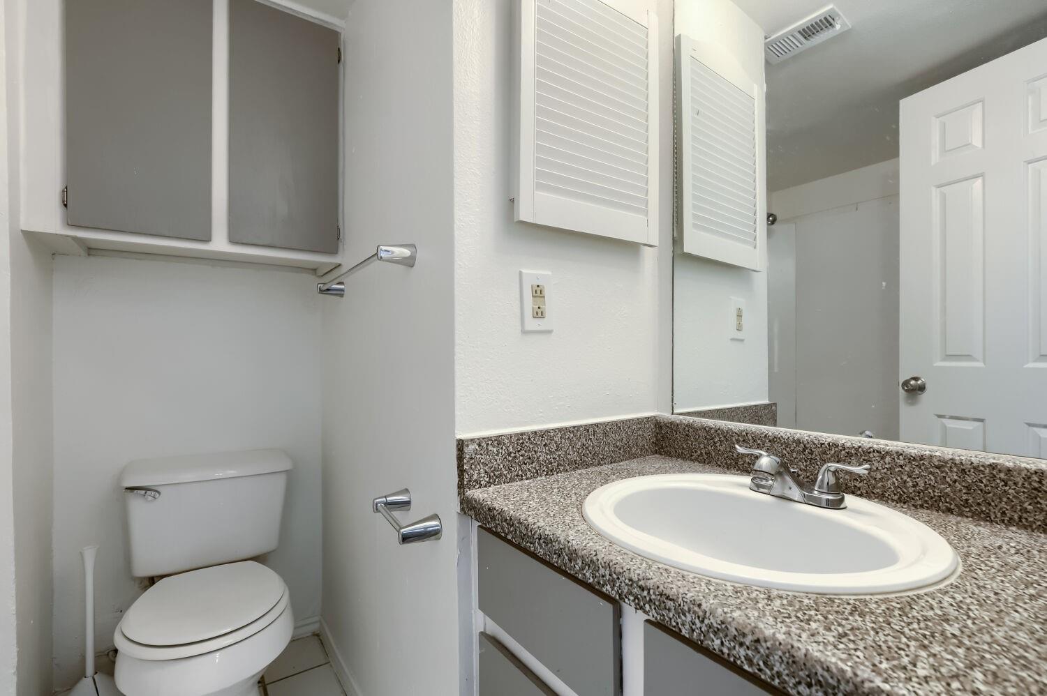 2401 Leon St # 100, Austin, TX 78705