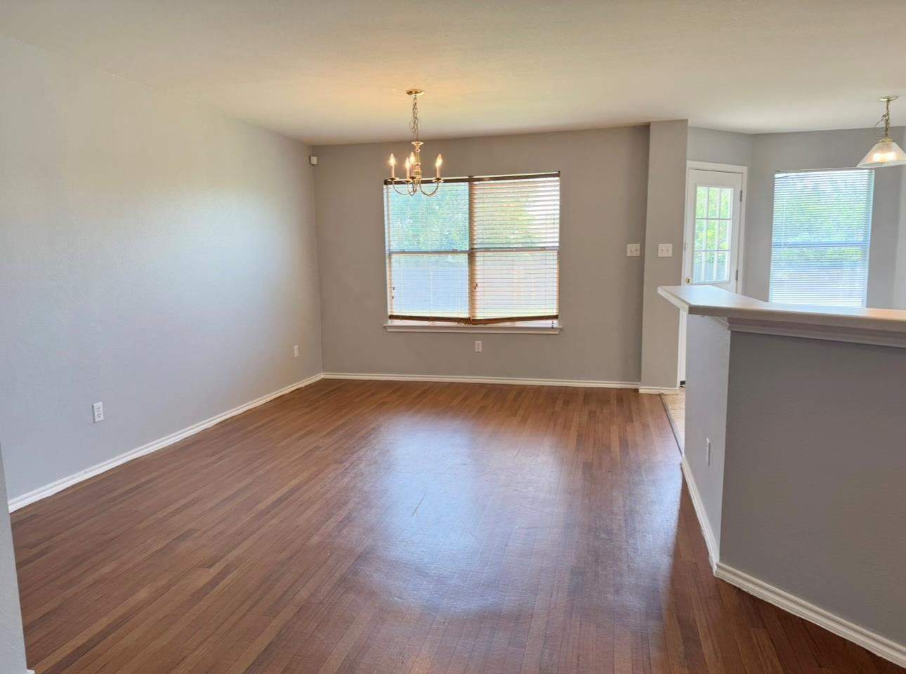 109 Gillespie Ln, Elgin, TX 78621