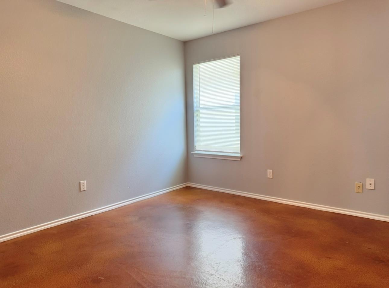 109 Gillespie Ln, Elgin, TX 78621