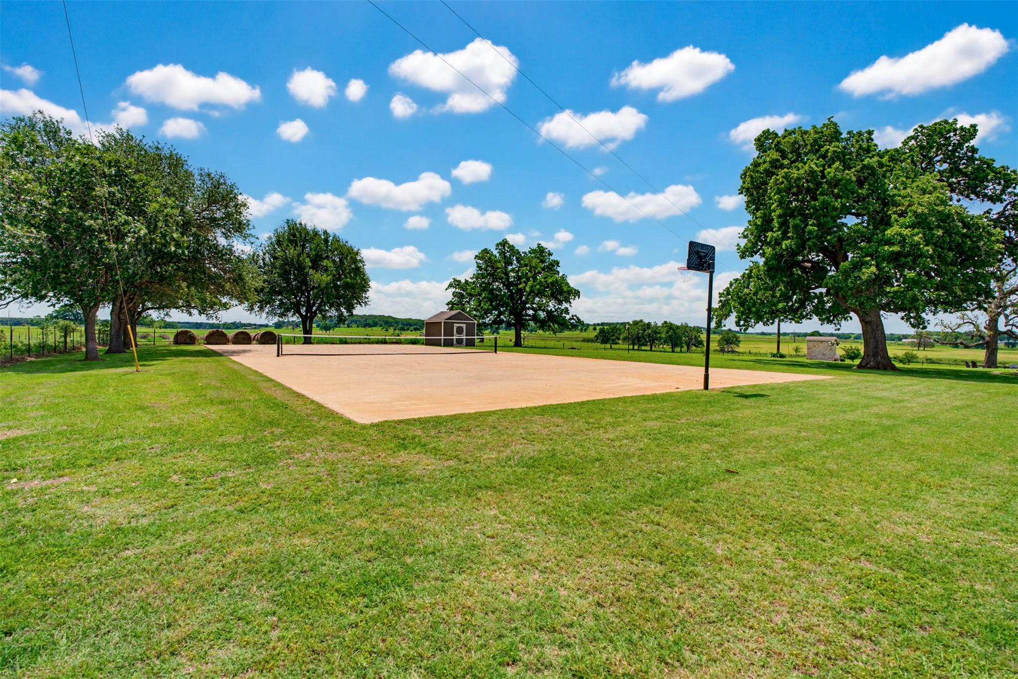 489 Boyd Ln, Rockdale, TX 76567