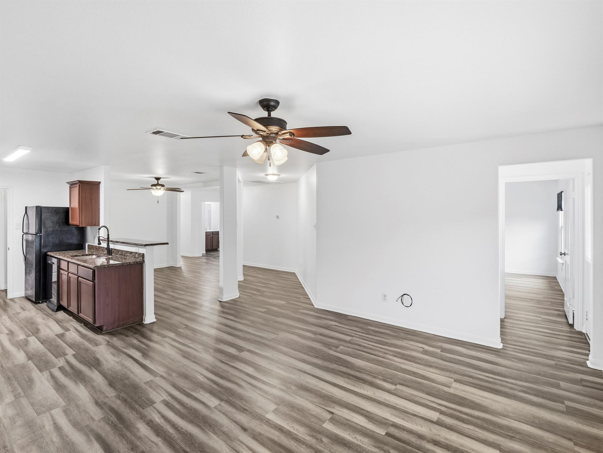229 J E Brown Ln, Jarrell, TX 76537