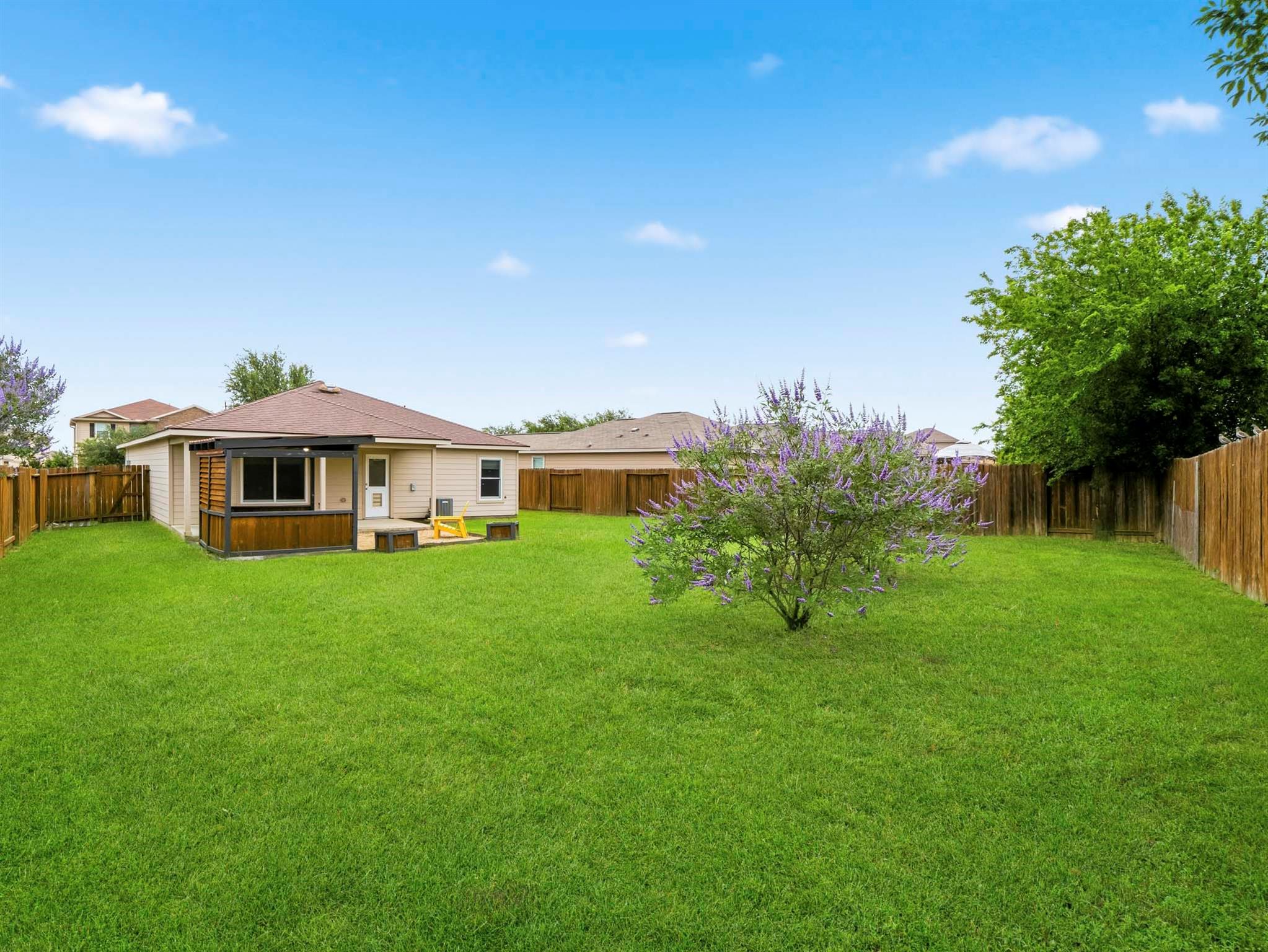229 J E Brown Ln, Jarrell, TX 76537