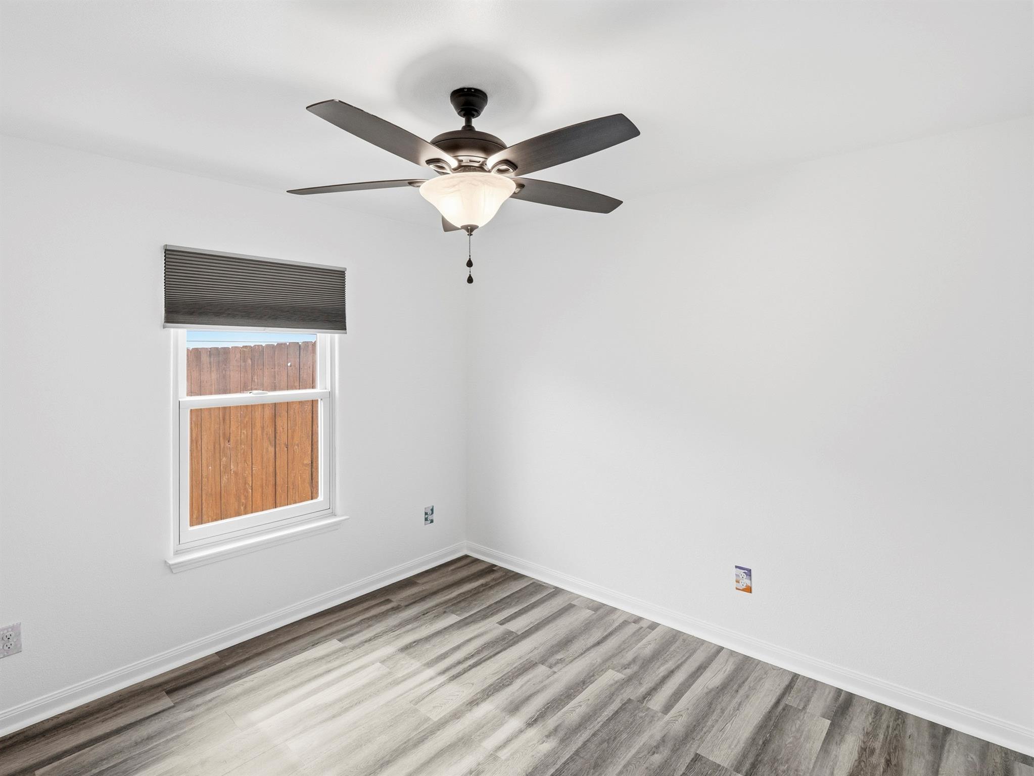 229 J E Brown Ln, Jarrell, TX 76537