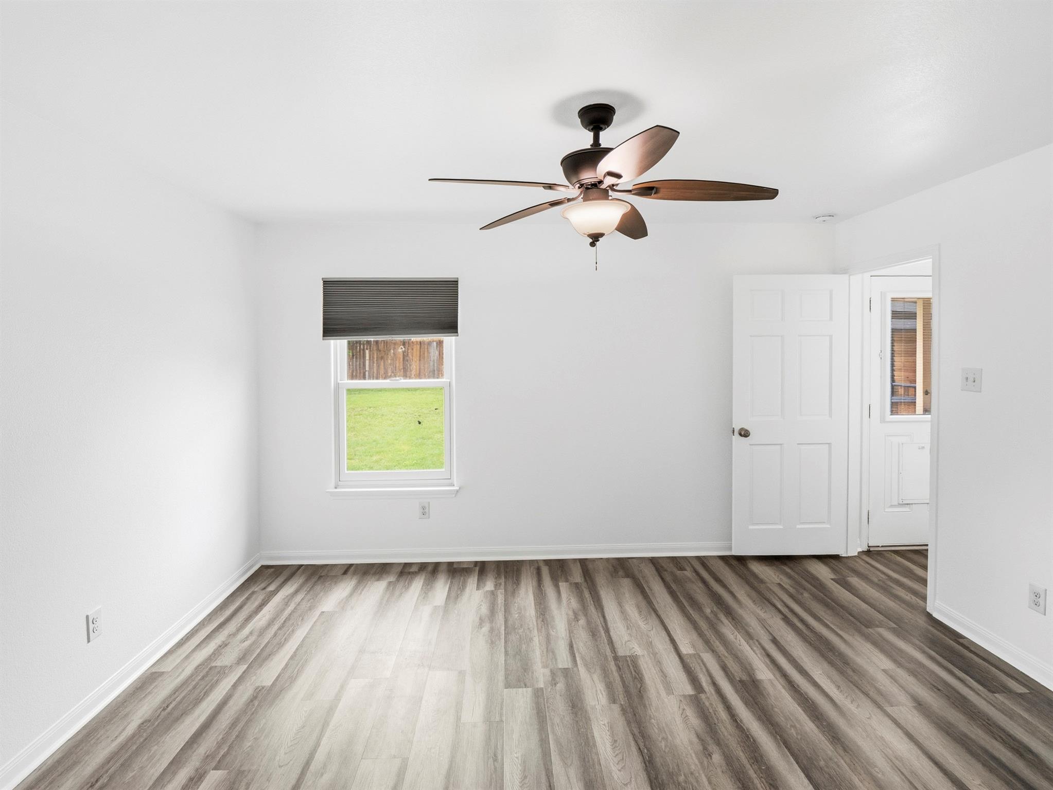 229 J E Brown Ln, Jarrell, TX 76537