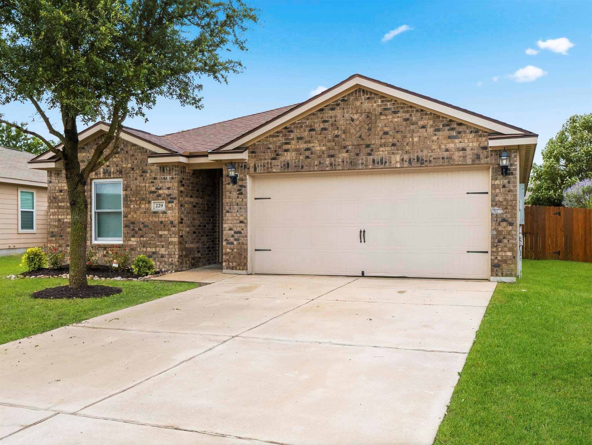 229 J E Brown Ln, Jarrell, TX 76537