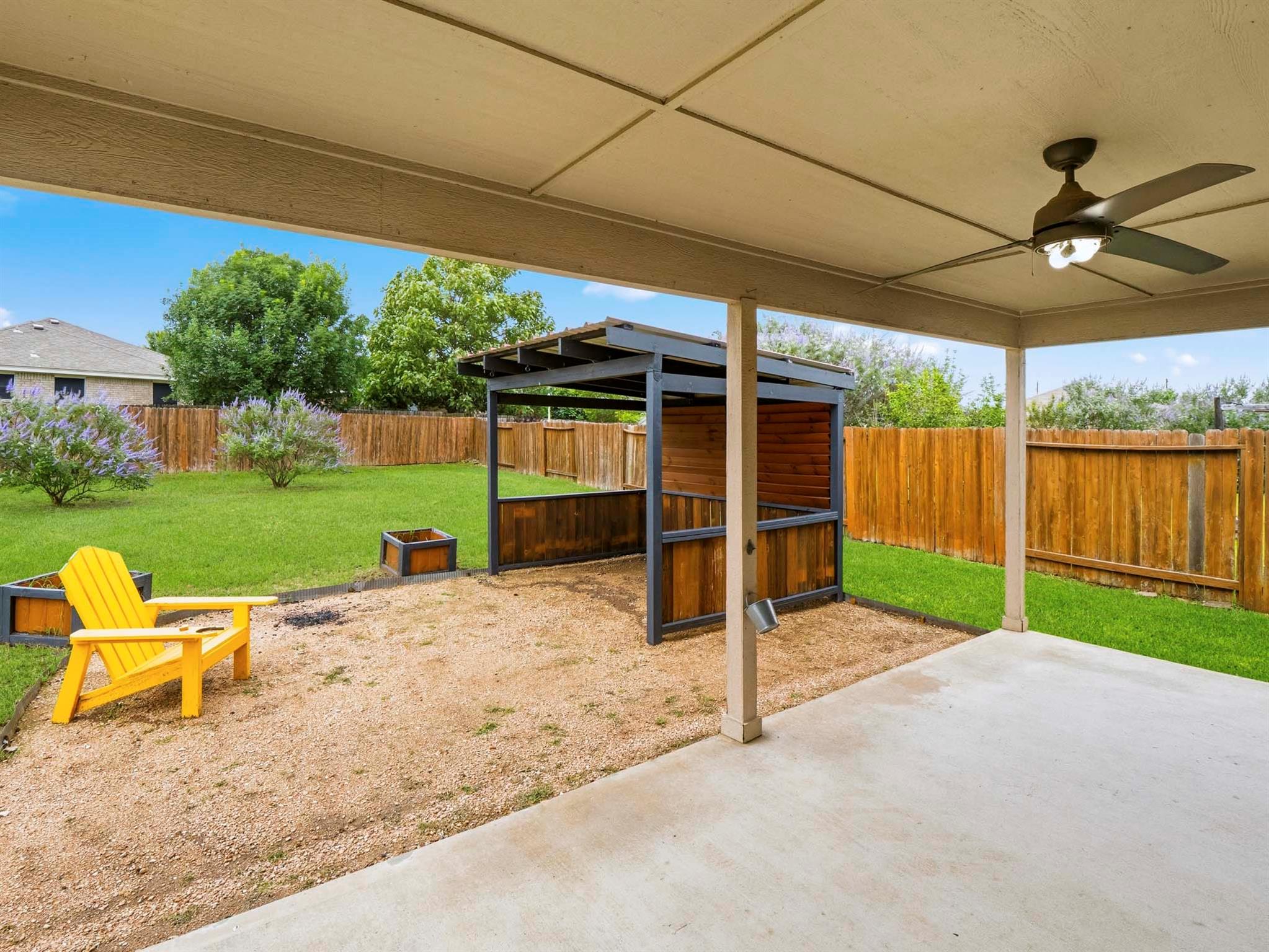 229 J E Brown Ln, Jarrell, TX 76537