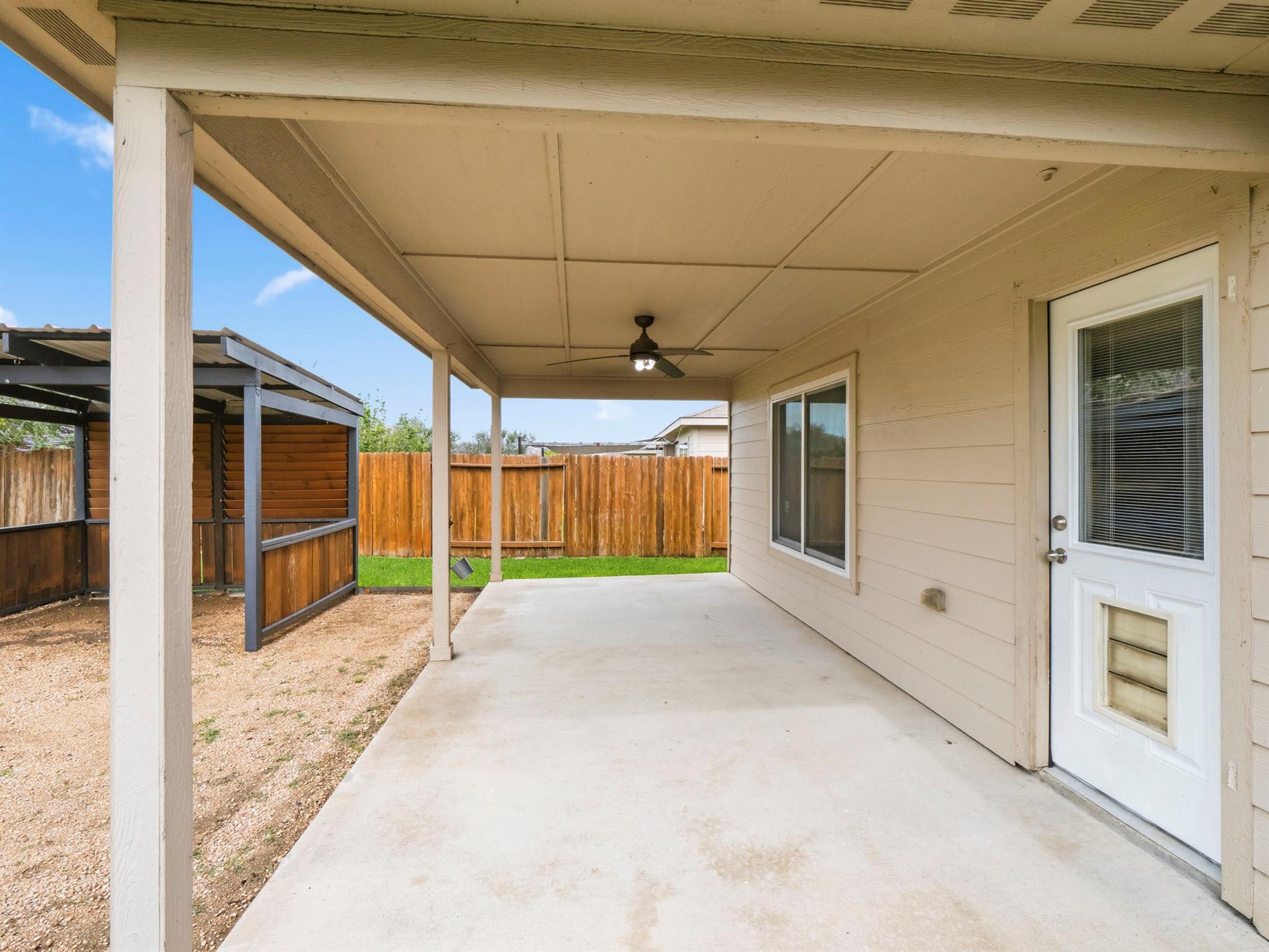 229 J E Brown Ln, Jarrell, TX 76537
