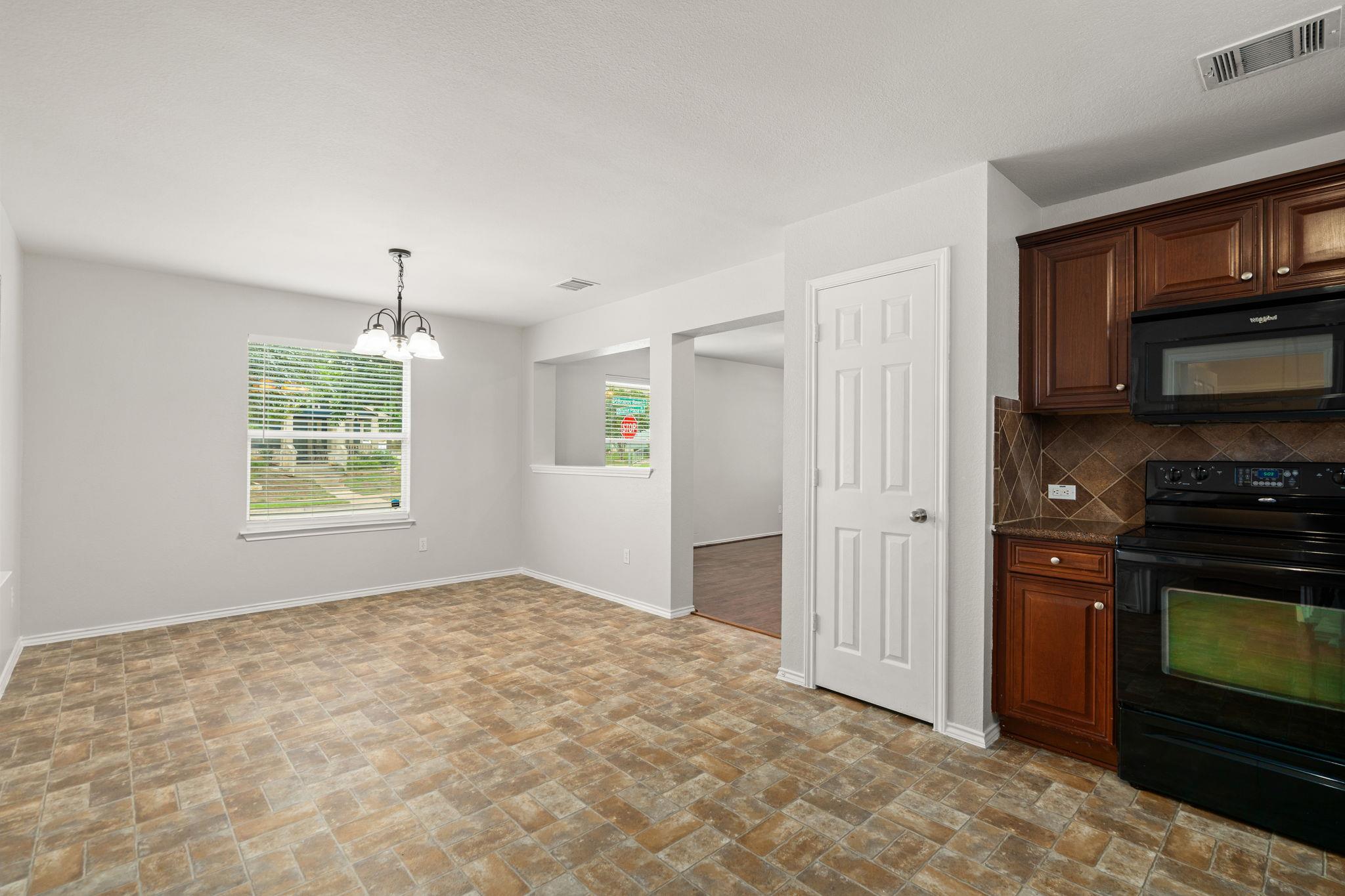 710 Alamo Plaza Dr, Cedar Park, TX 78613