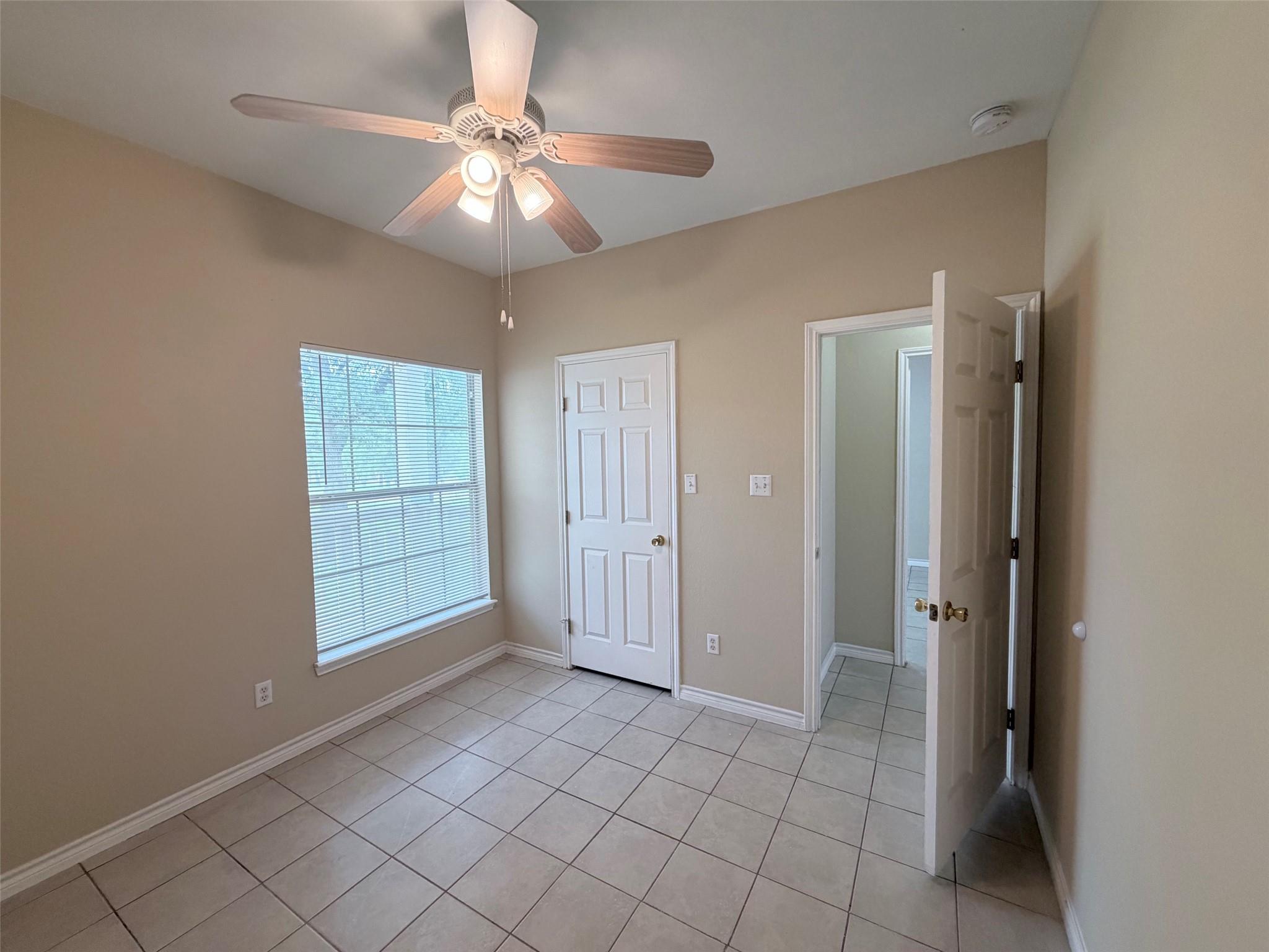 187 Creekwood Trl, Cedar Creek, TX 78612