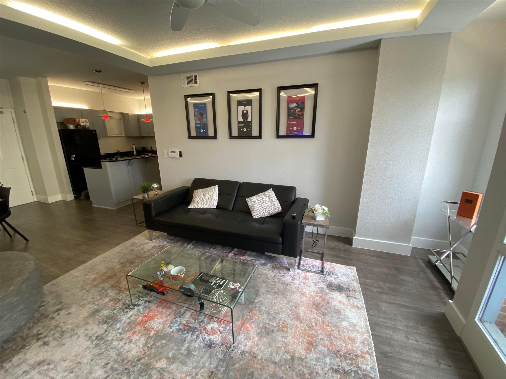 711 W 26th St # 400, Austin, TX 78705