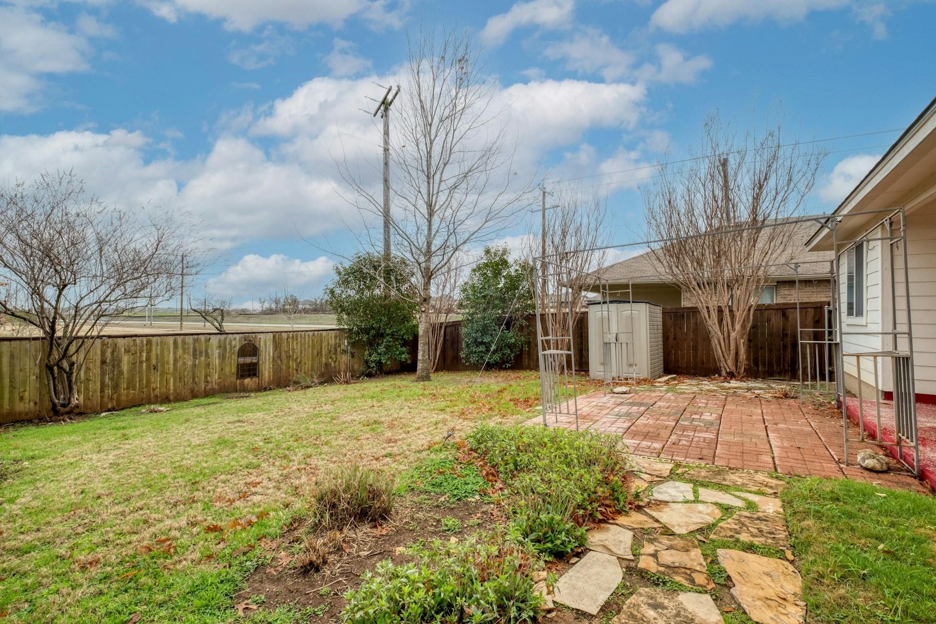 104 Pinnacle Dr, Georgetown, TX 78626