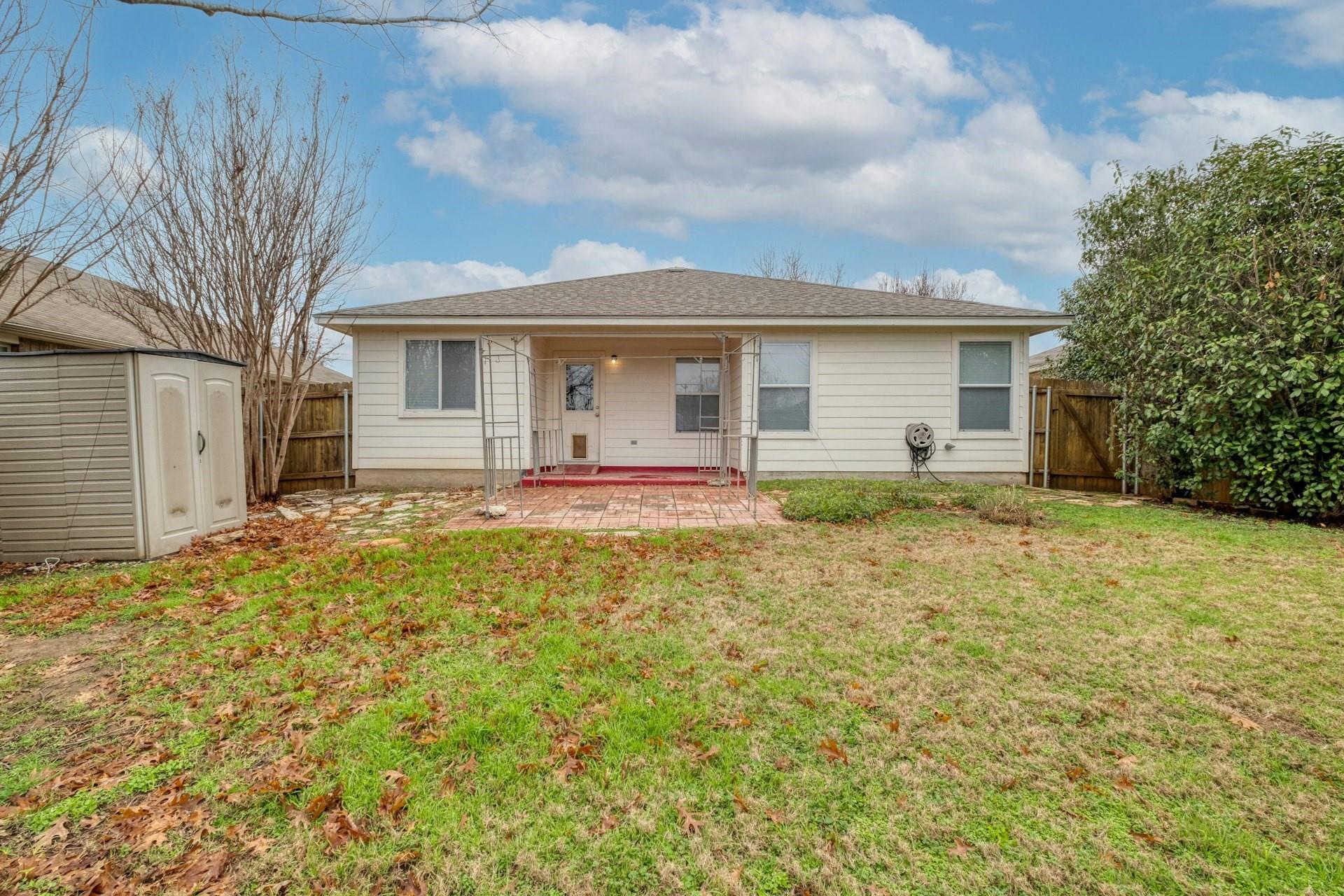 104 Pinnacle Dr, Georgetown, TX 78626