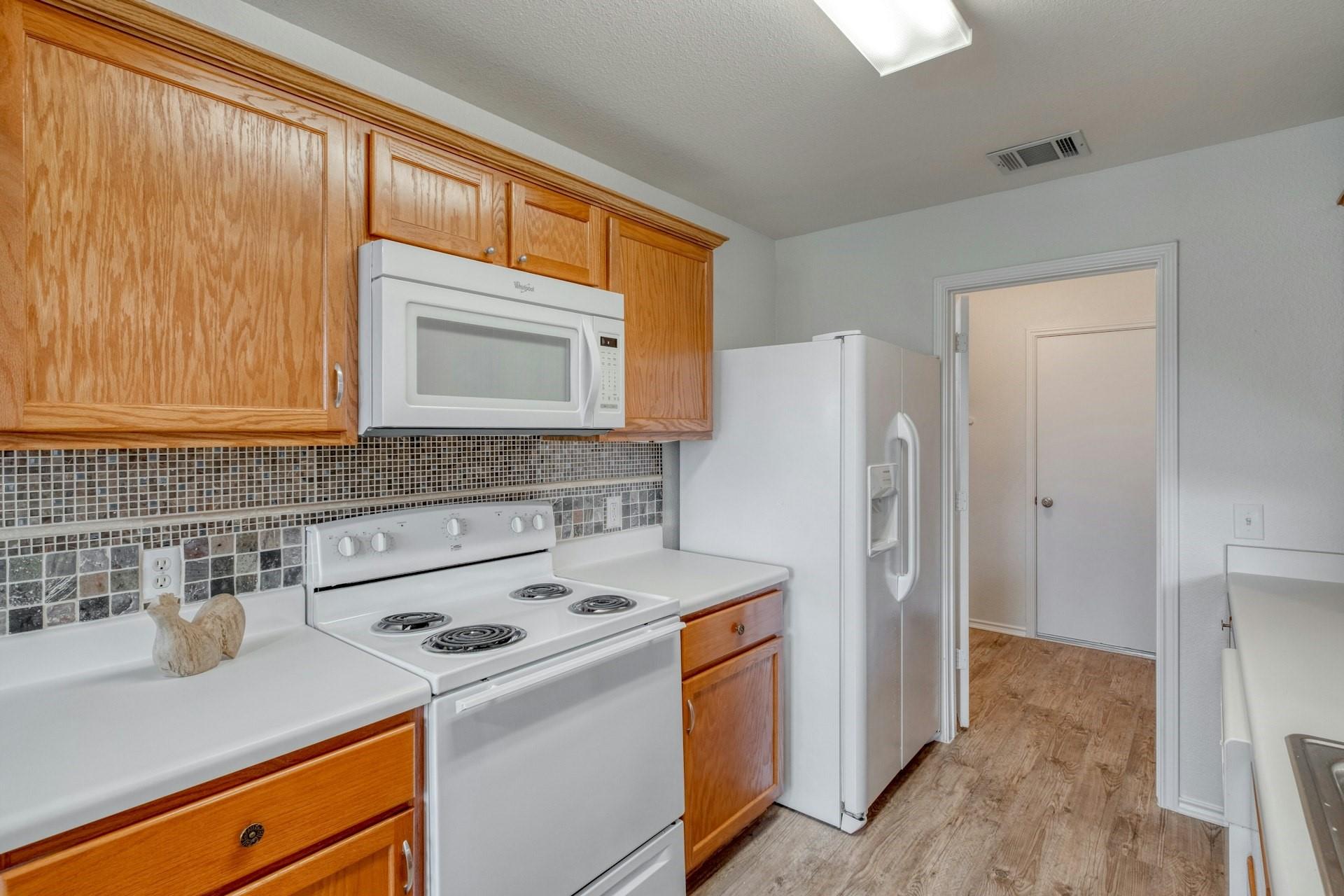 104 Pinnacle Dr, Georgetown, TX 78626