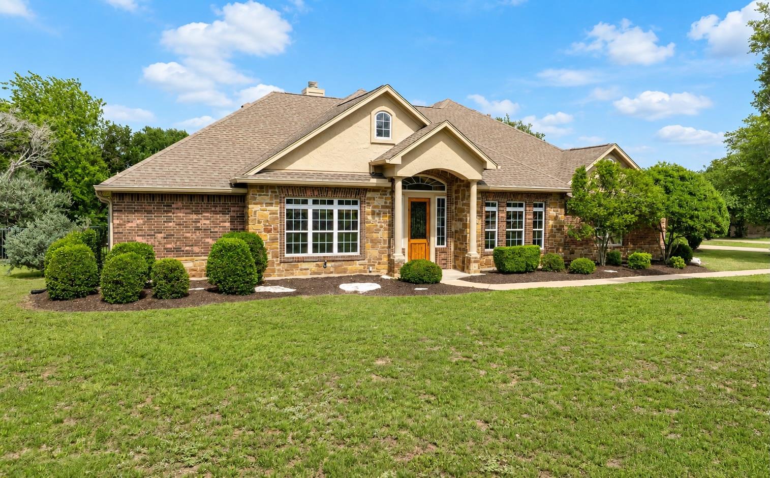 175 Whitney Woods Cir, Georgetown, TX 78633