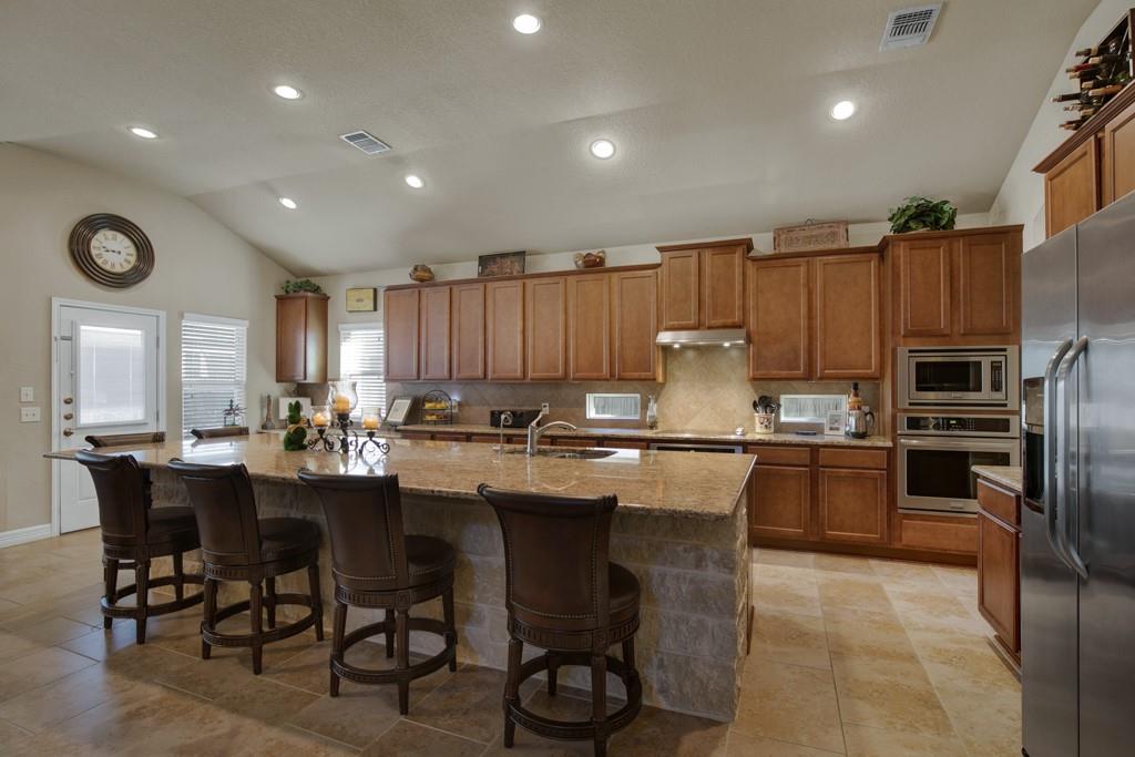 1409 Catfish Rpds, New Braunfels, TX 78130