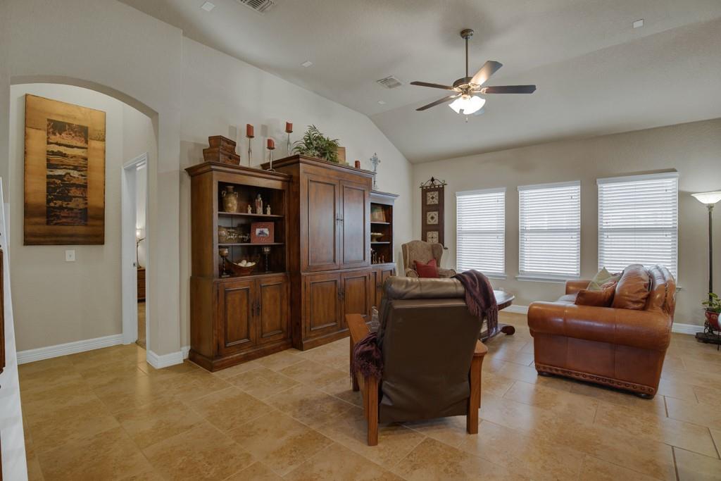 1409 Catfish Rpds, New Braunfels, TX 78130