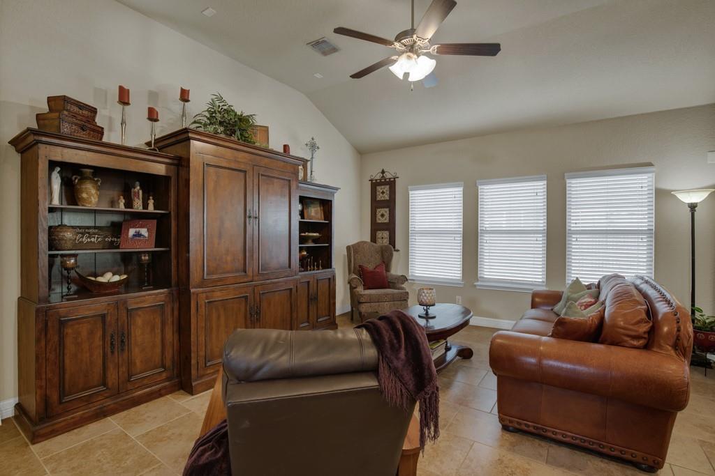 1409 Catfish Rpds, New Braunfels, TX 78130