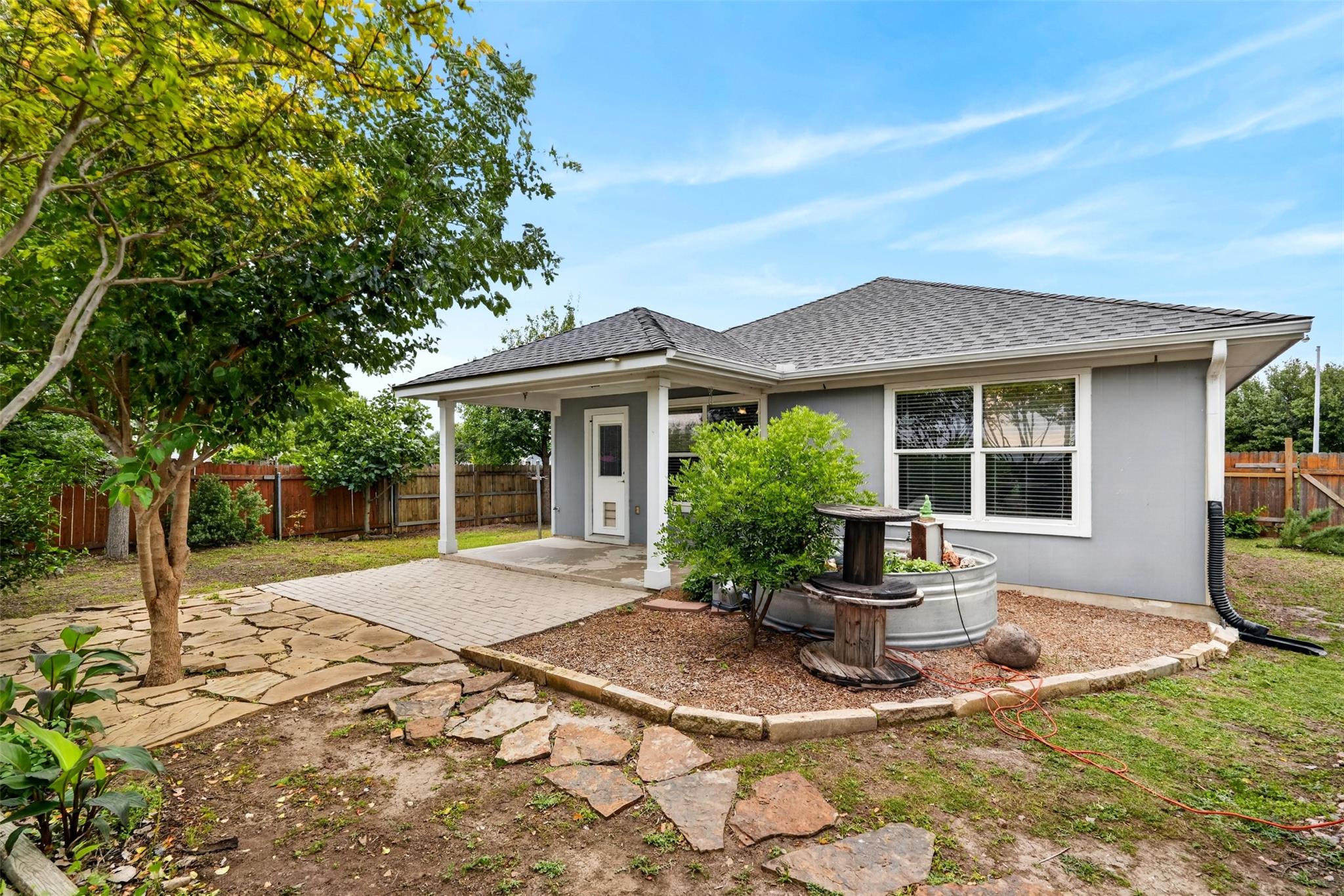 300 Wimberley St, Hutto, TX 78634
