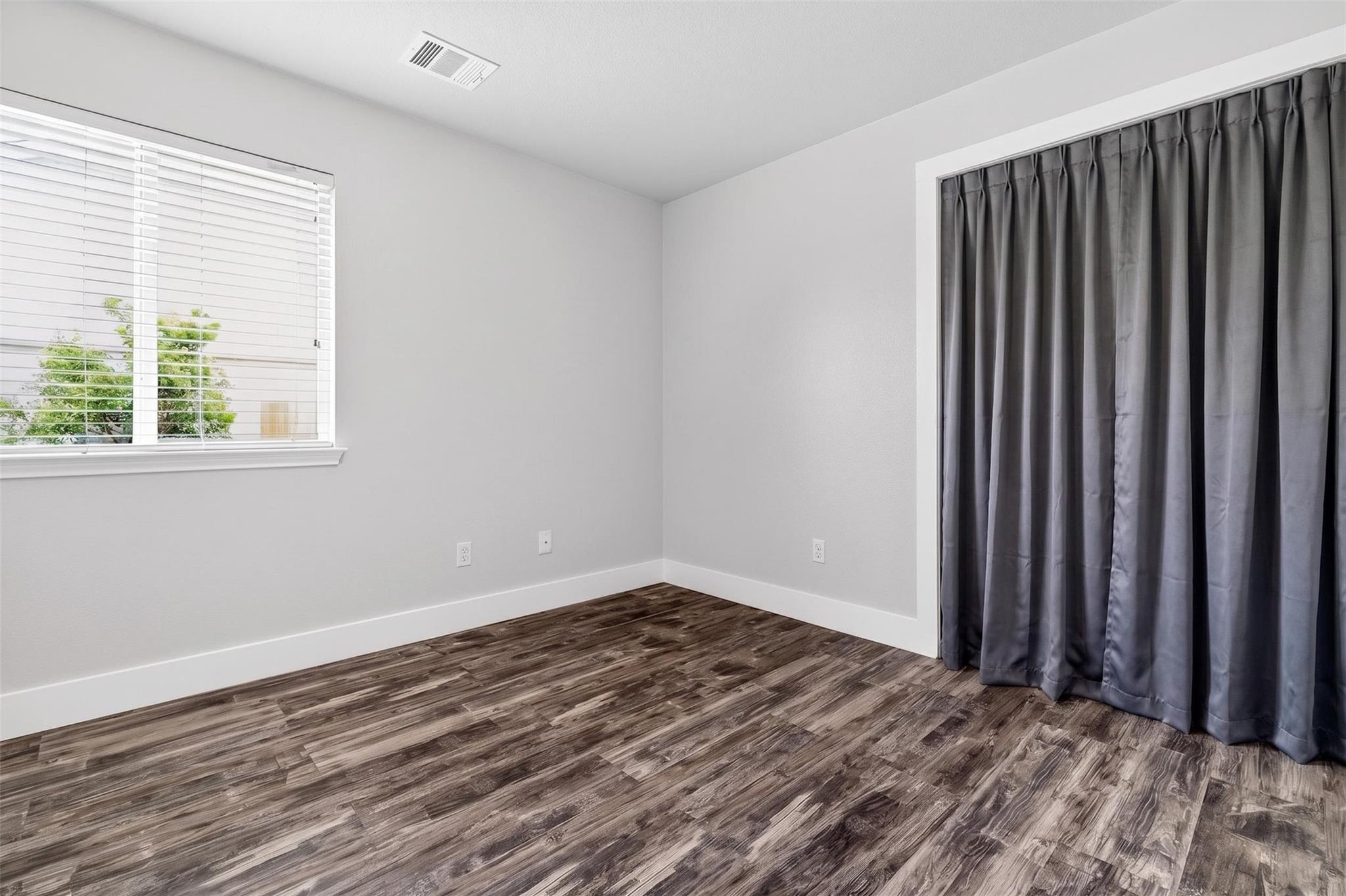 300 Wimberley St, Hutto, TX 78634