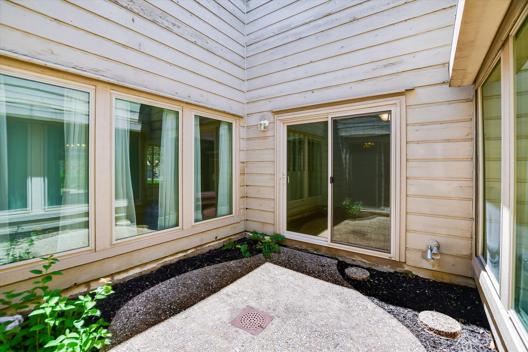 8113 East Ct, Austin, TX 78759