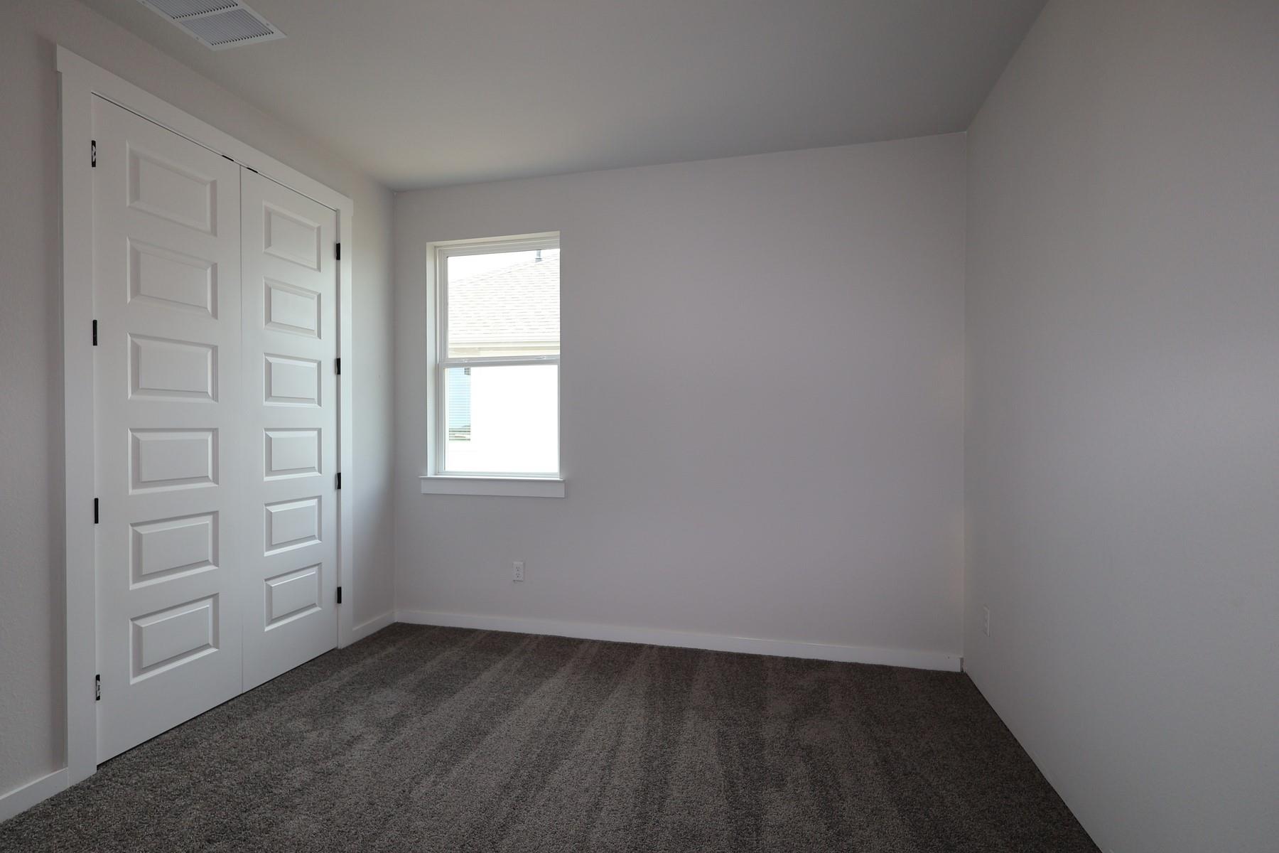 537 Bloomington Loop, Hutto, TX 78634