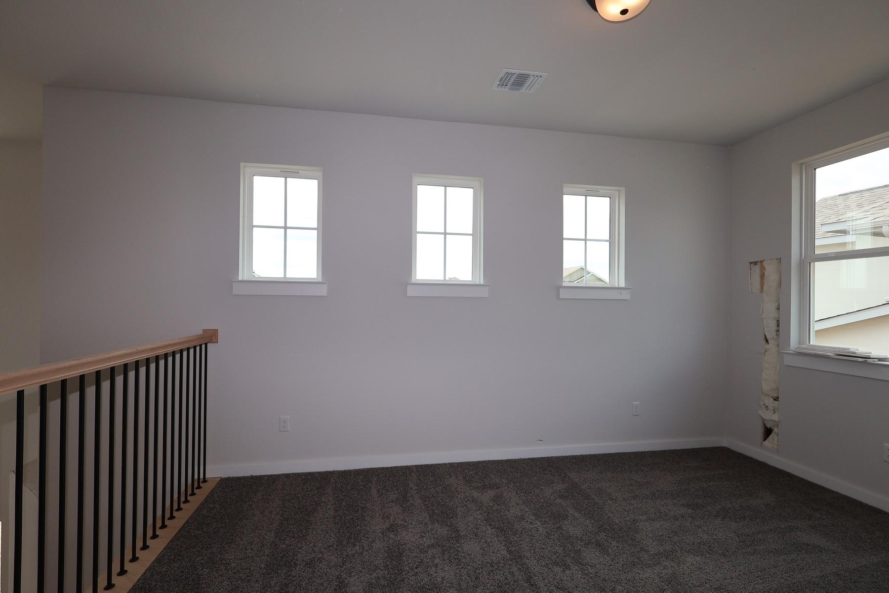 537 Bloomington Loop, Hutto, TX 78634