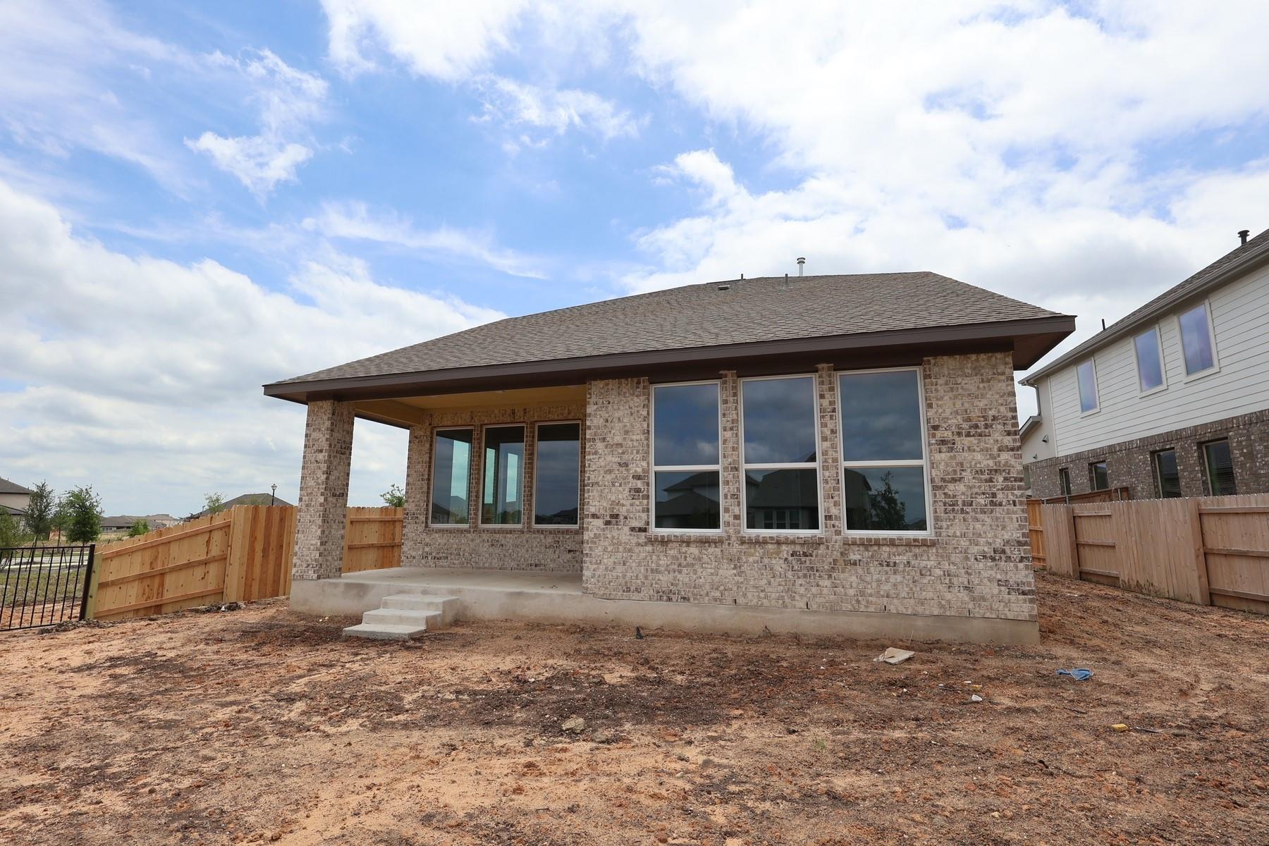 537 Bloomington Loop, Hutto, TX 78634