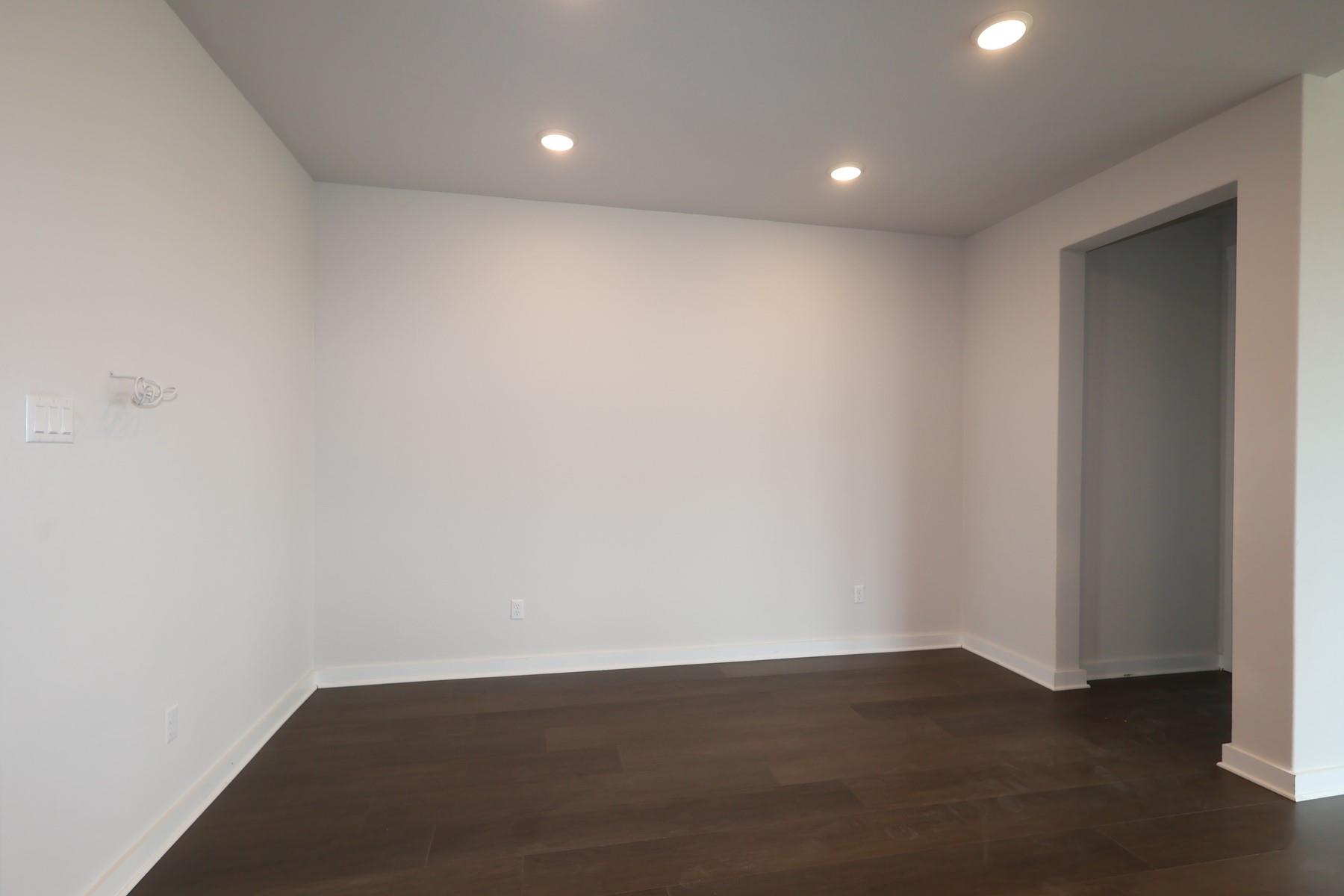 537 Bloomington Loop, Hutto, TX 78634