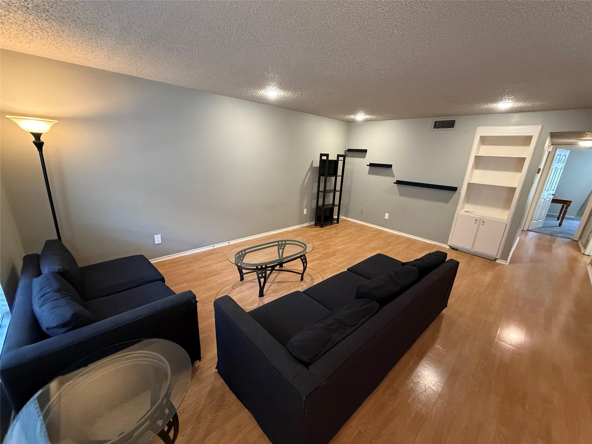2401 Leon St # 209, Austin, TX 78705